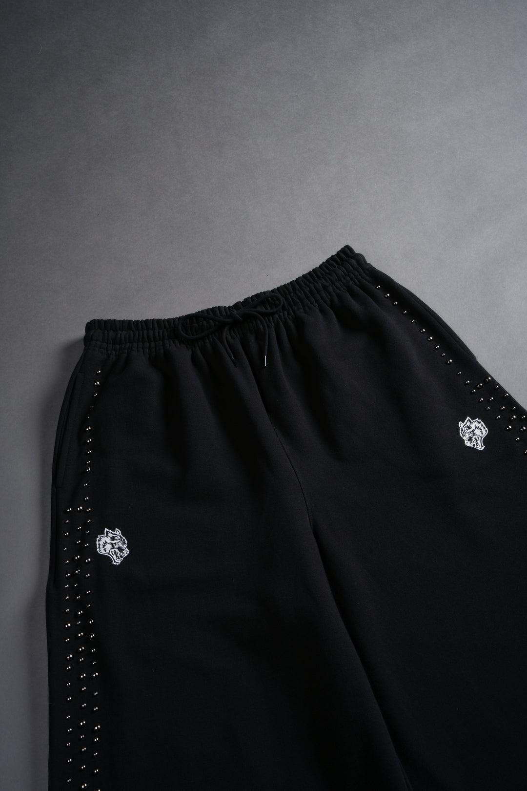 Dual Wolf Stud Grunge Oversized Omen Sweat Pants in Black