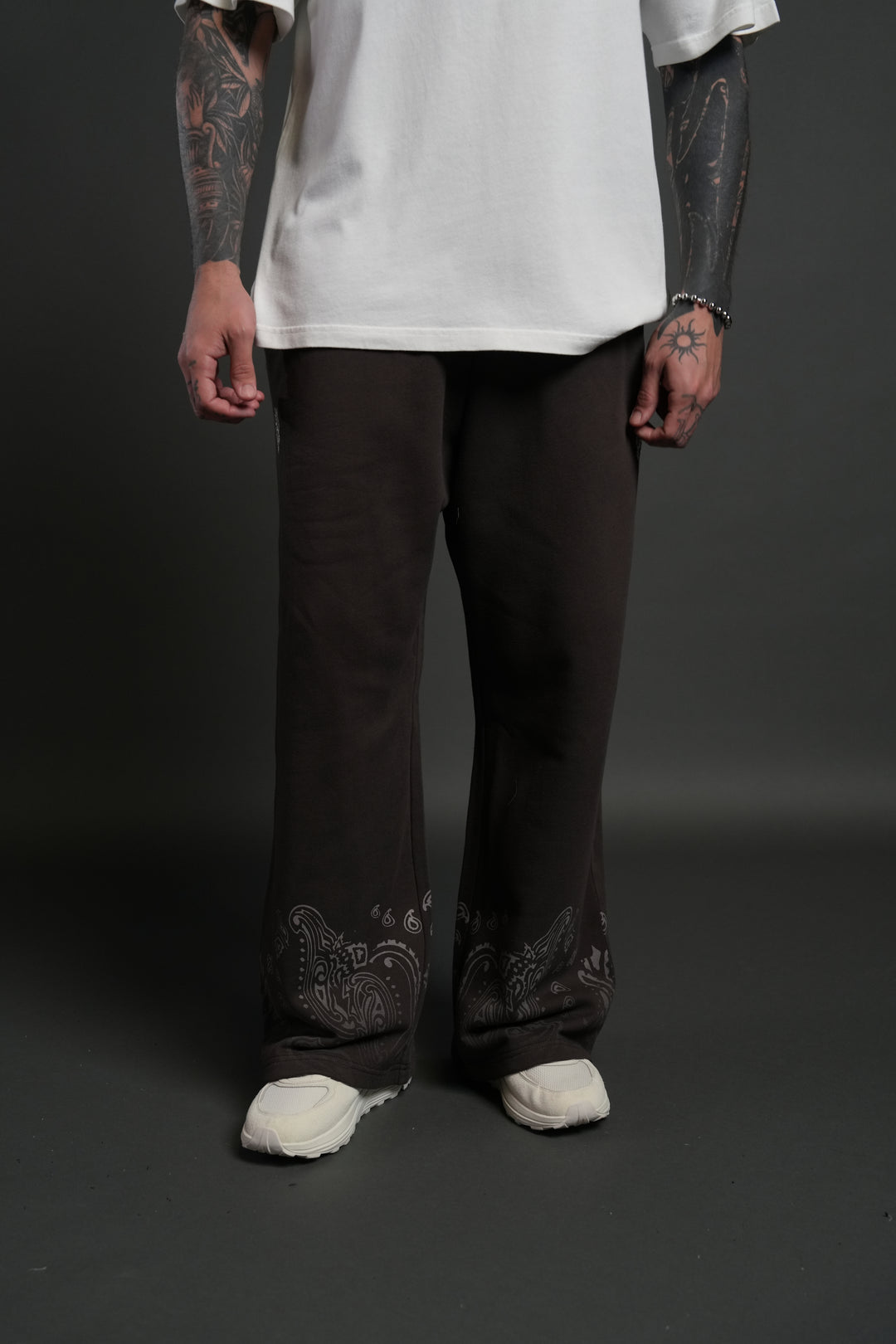 Western V2 Lennox Sweat Pants in Darc Brown