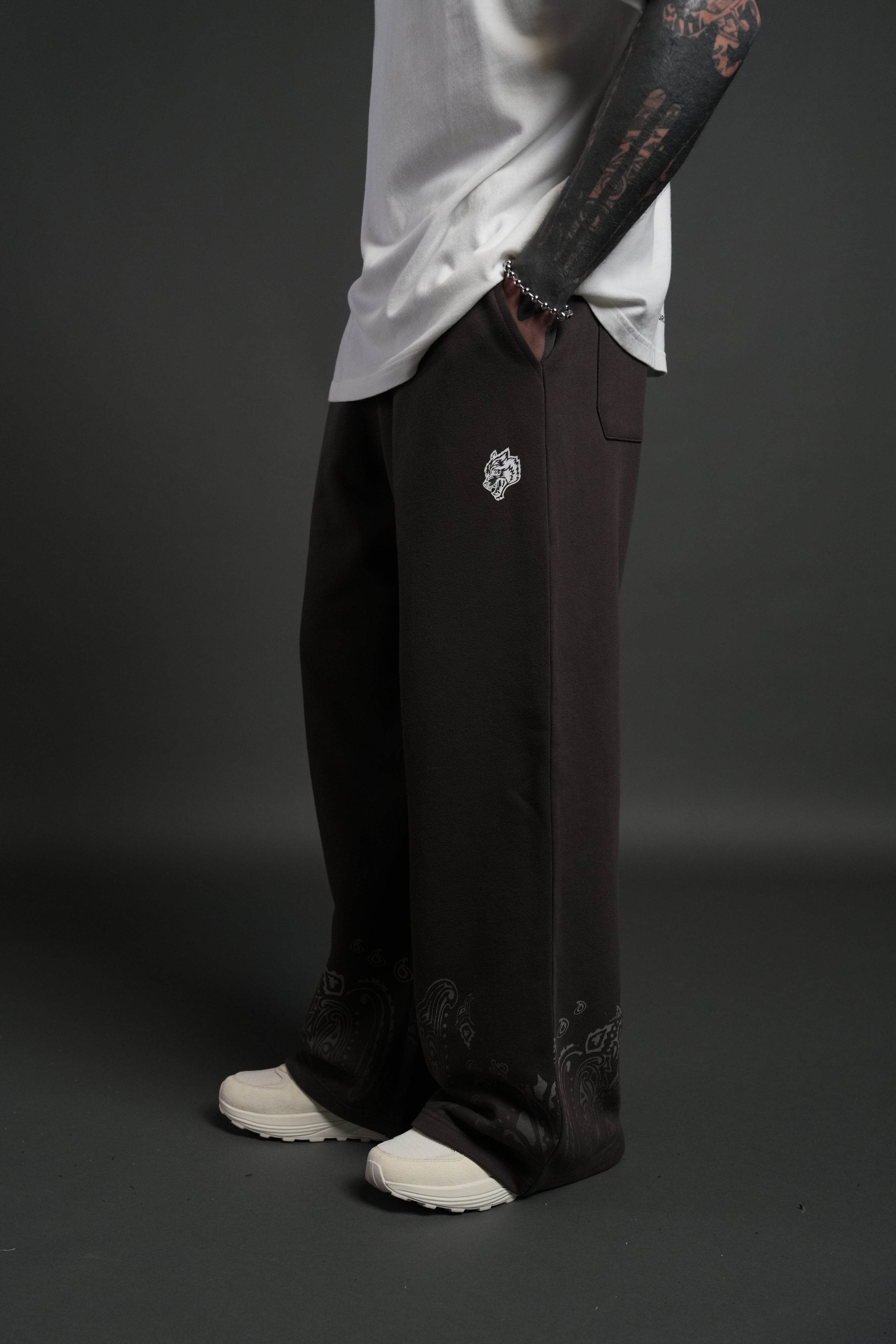 Western V2 Lennox Sweat Pants in Darc Brown – DarcSport