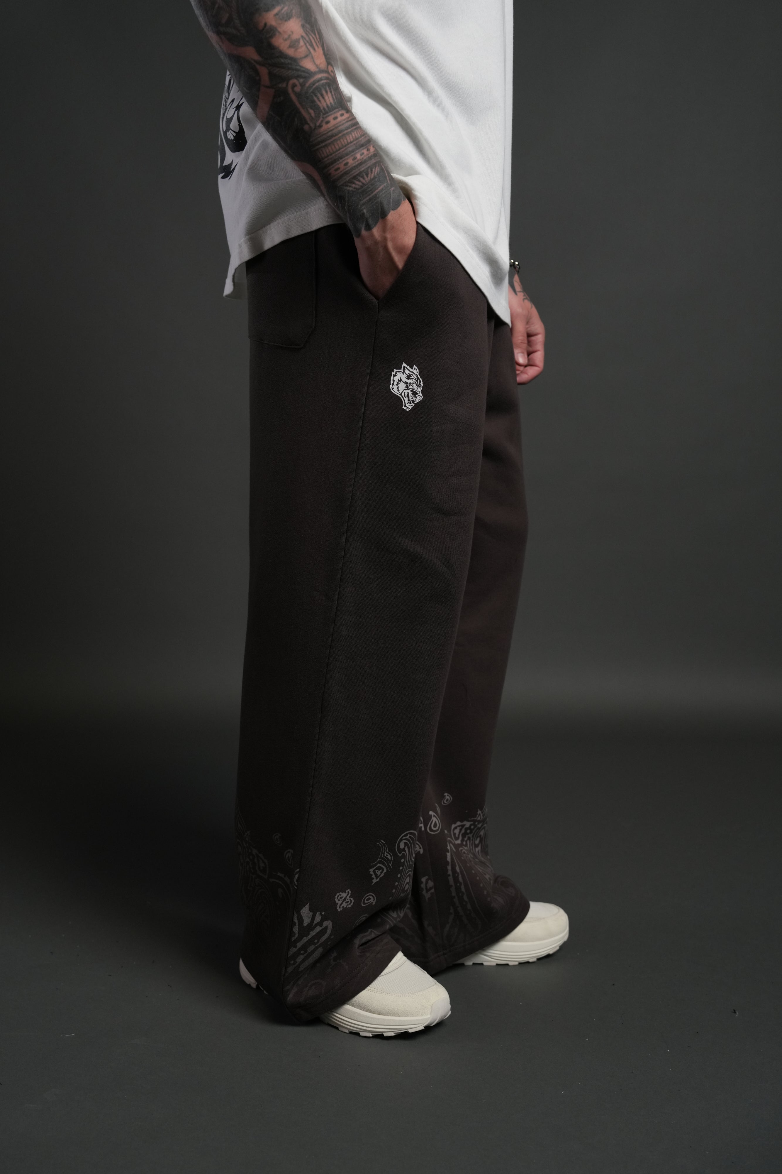 Western V2 Lennox Sweat Pants in Darc Brown – DarcSport