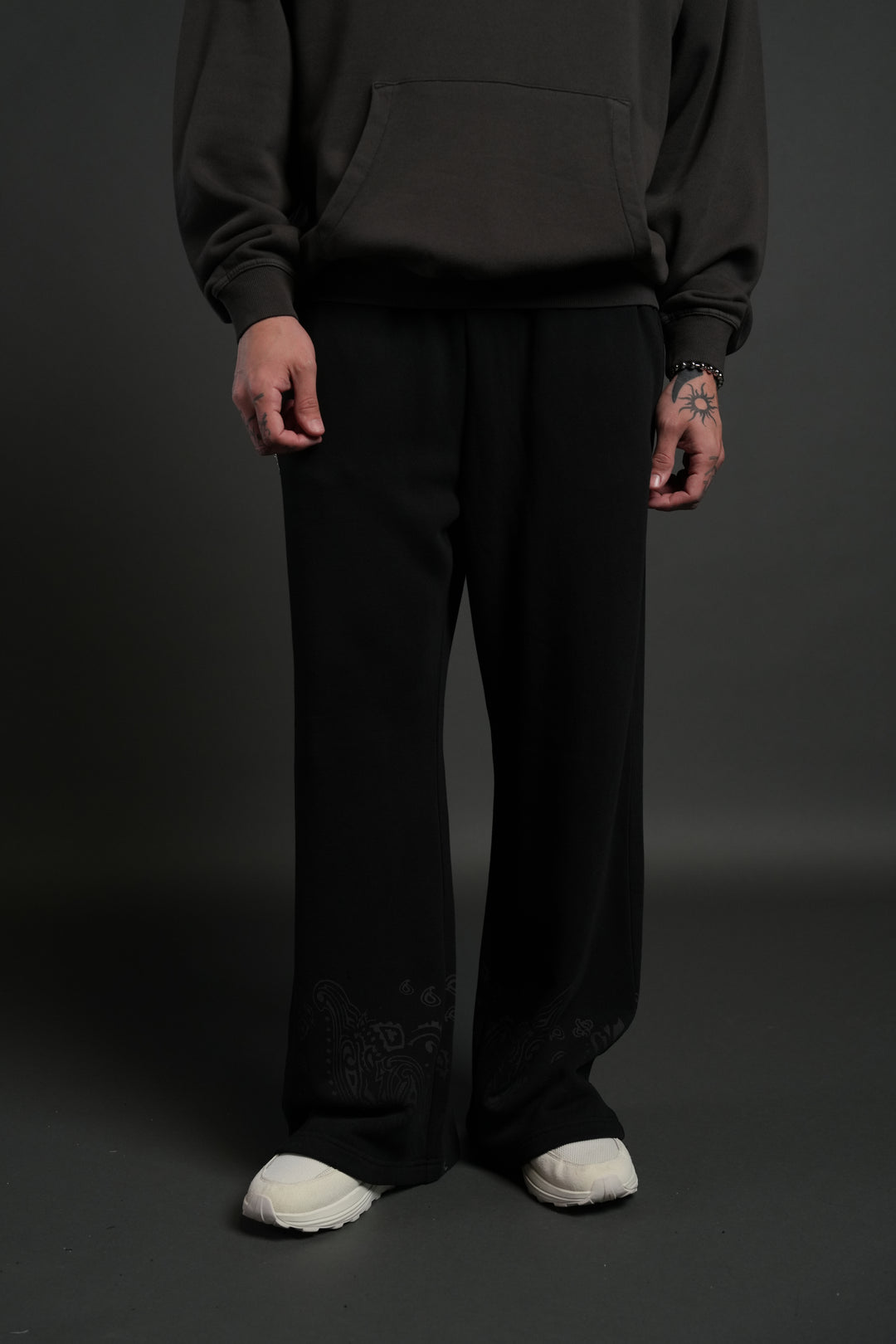 Western V2 Lennox Sweat Pants in Black