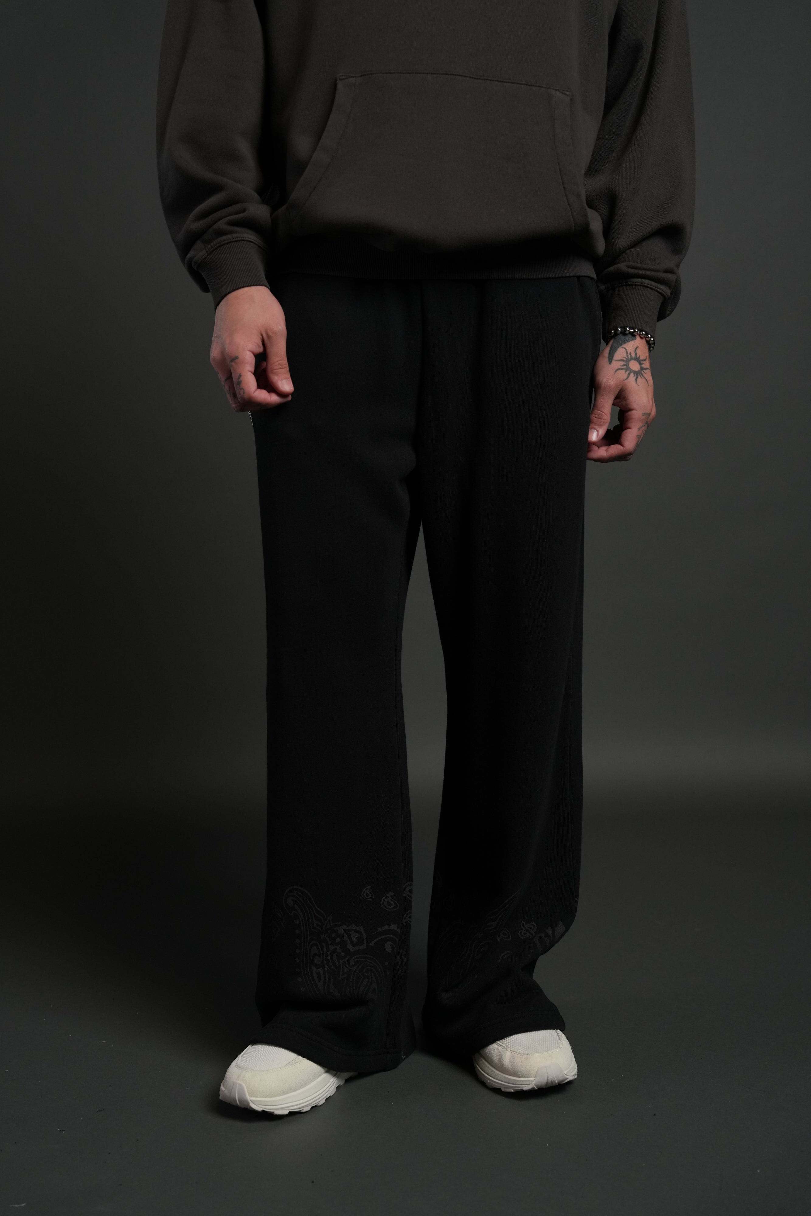 Western V2 Lennox Sweat Pants in Black