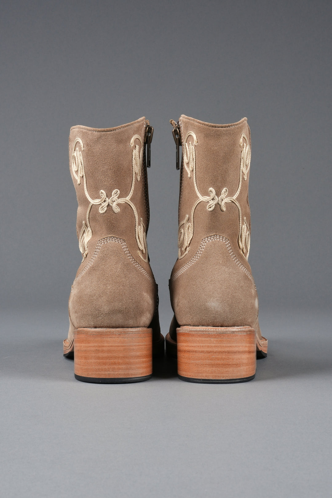 Lunger Boot in Tan