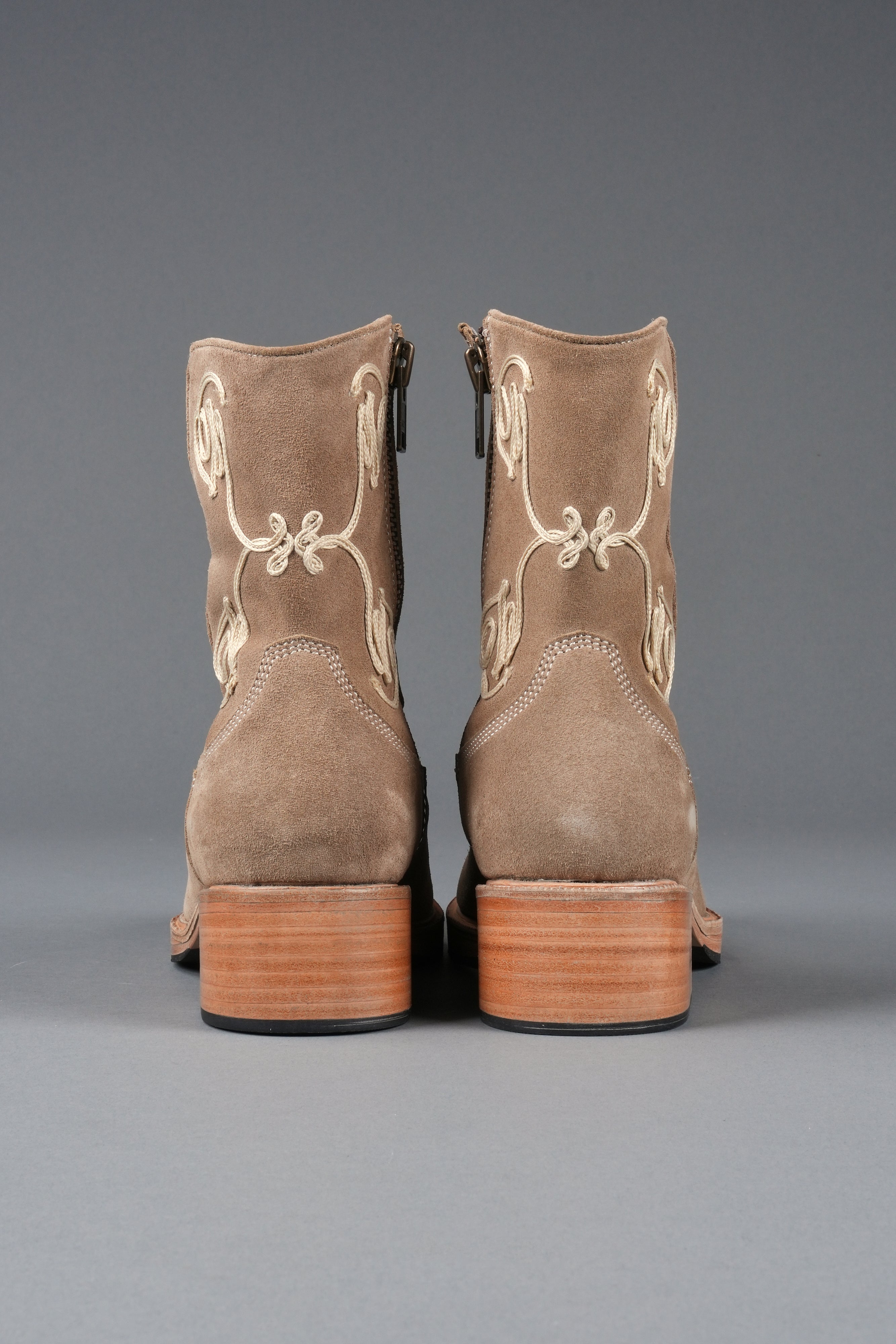 Lunger Boot in Tan