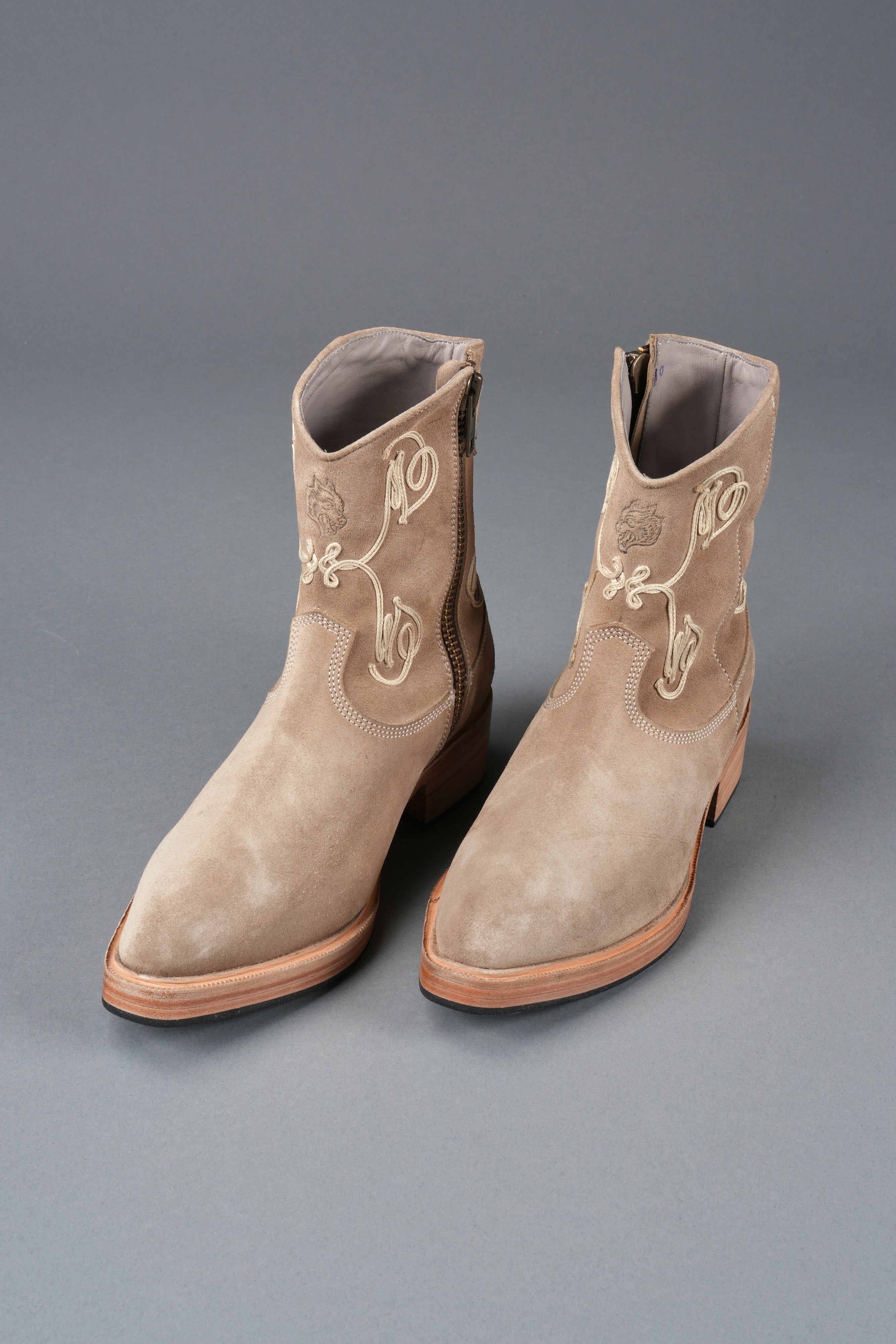 Lunger Boot in Tan