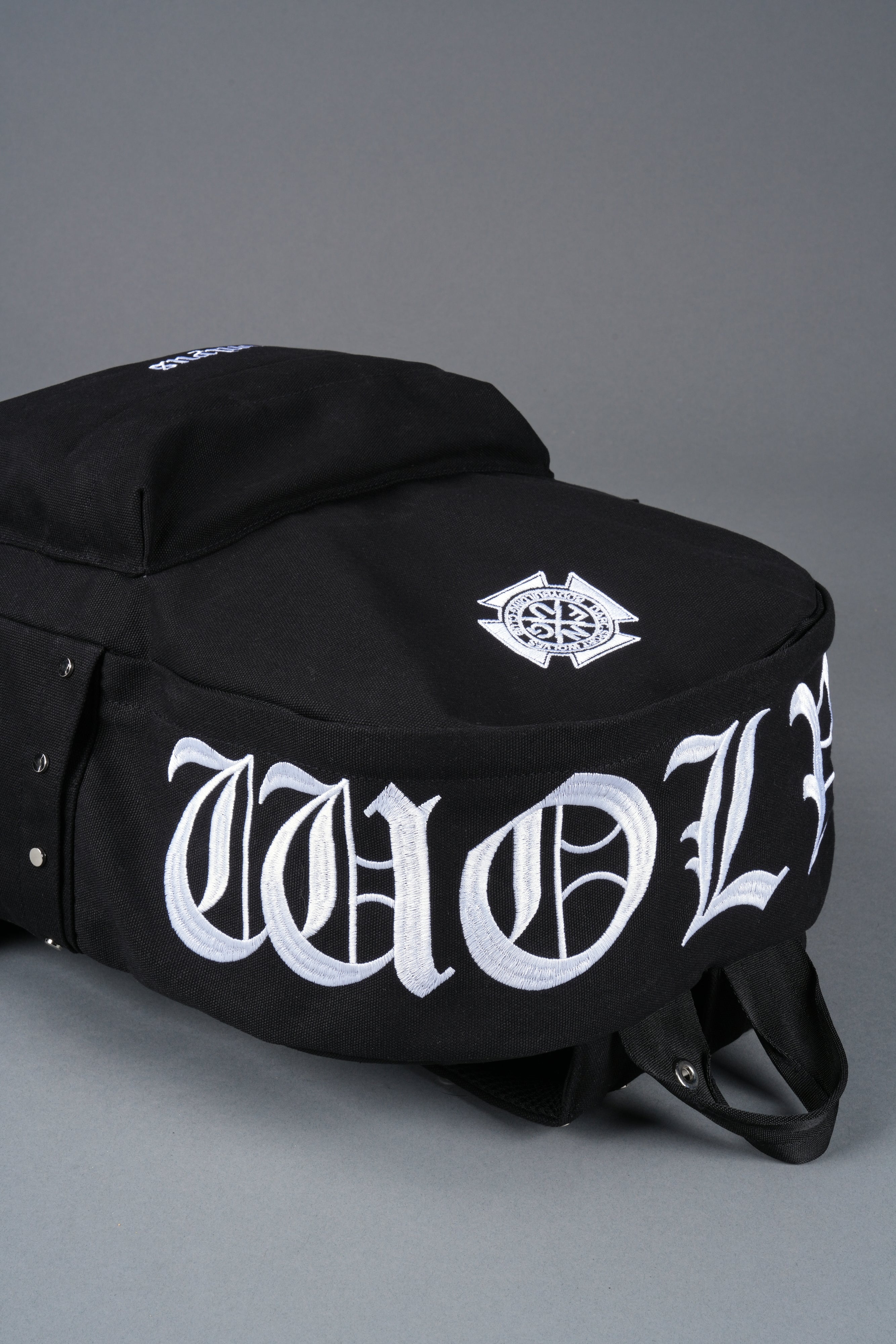 Wolves Chopper Everyday Backpack in Black