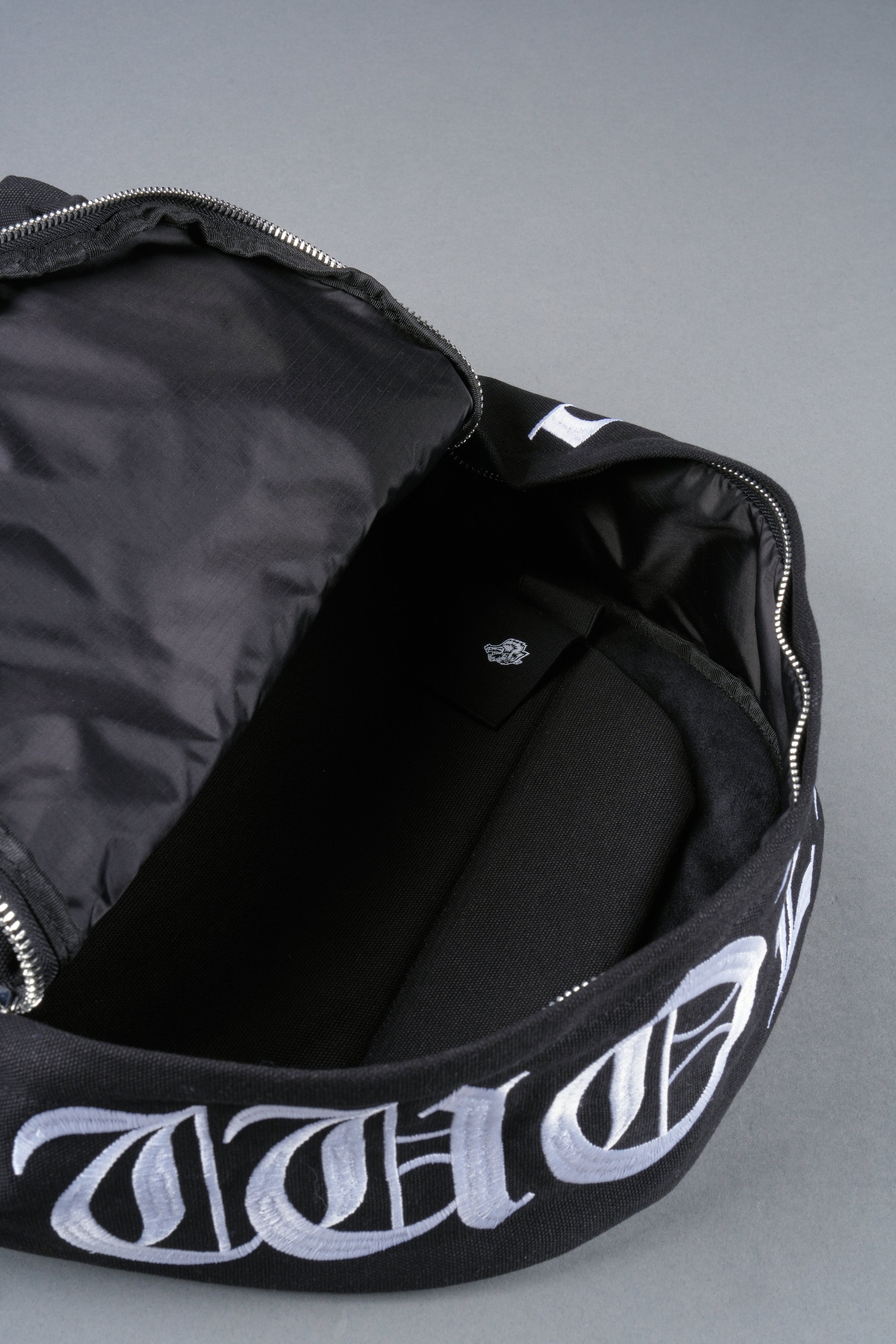 Wolves Chopper Everyday Backpack in Black – DarcSport