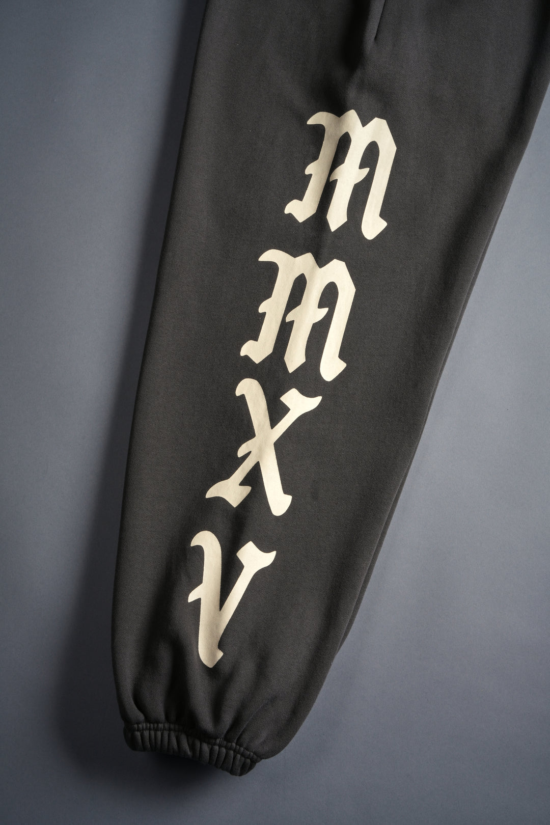 Stone Code Lightweight Lounger Sweat Pants in Wolf Gray