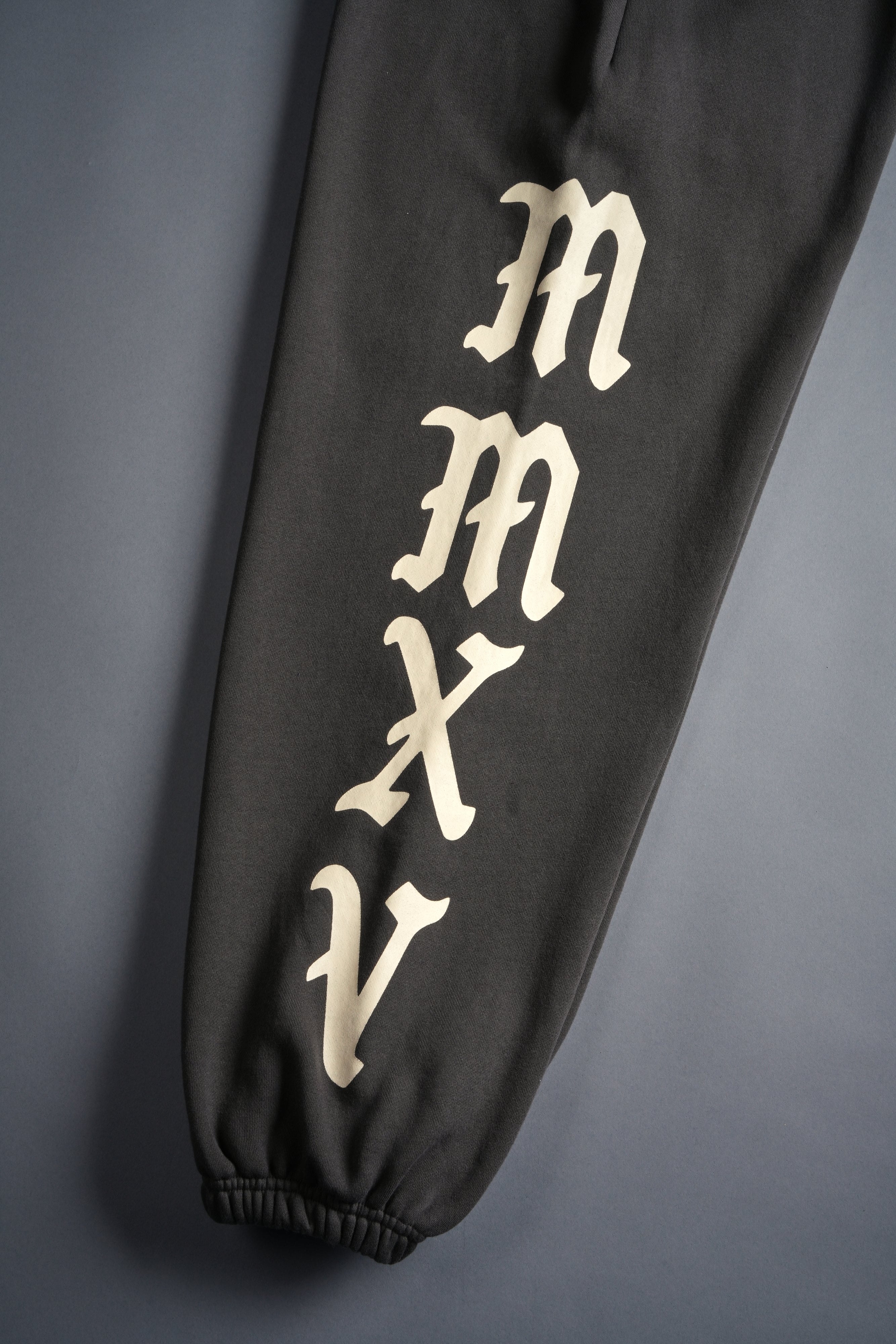 Stone Code Lightweight Lounger Sweat Pants in Wolf Gray