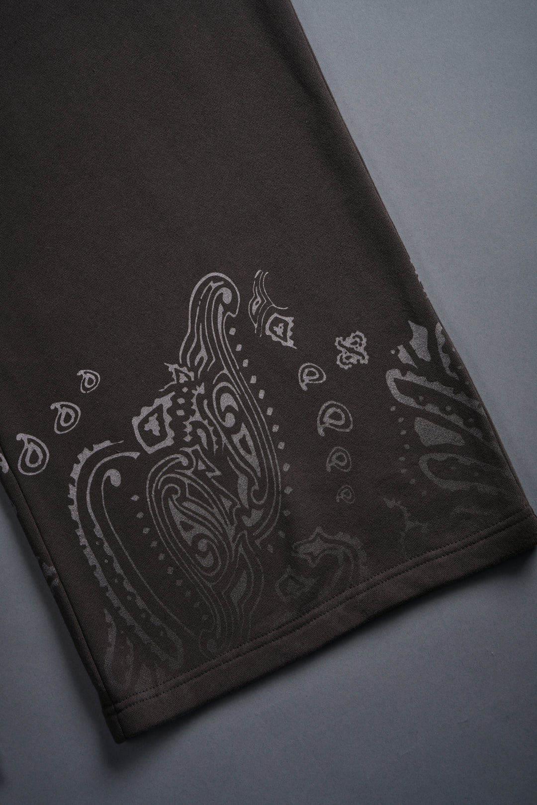 Western V2 Lennox Sweat Pants in Darc Brown