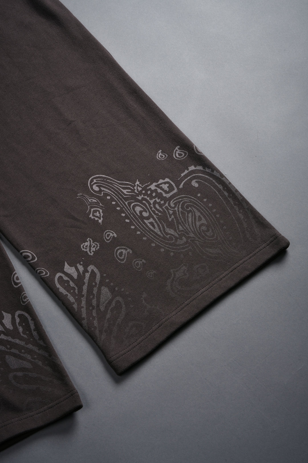 Western V2 Lennox Sweat Pants in Darc Brown