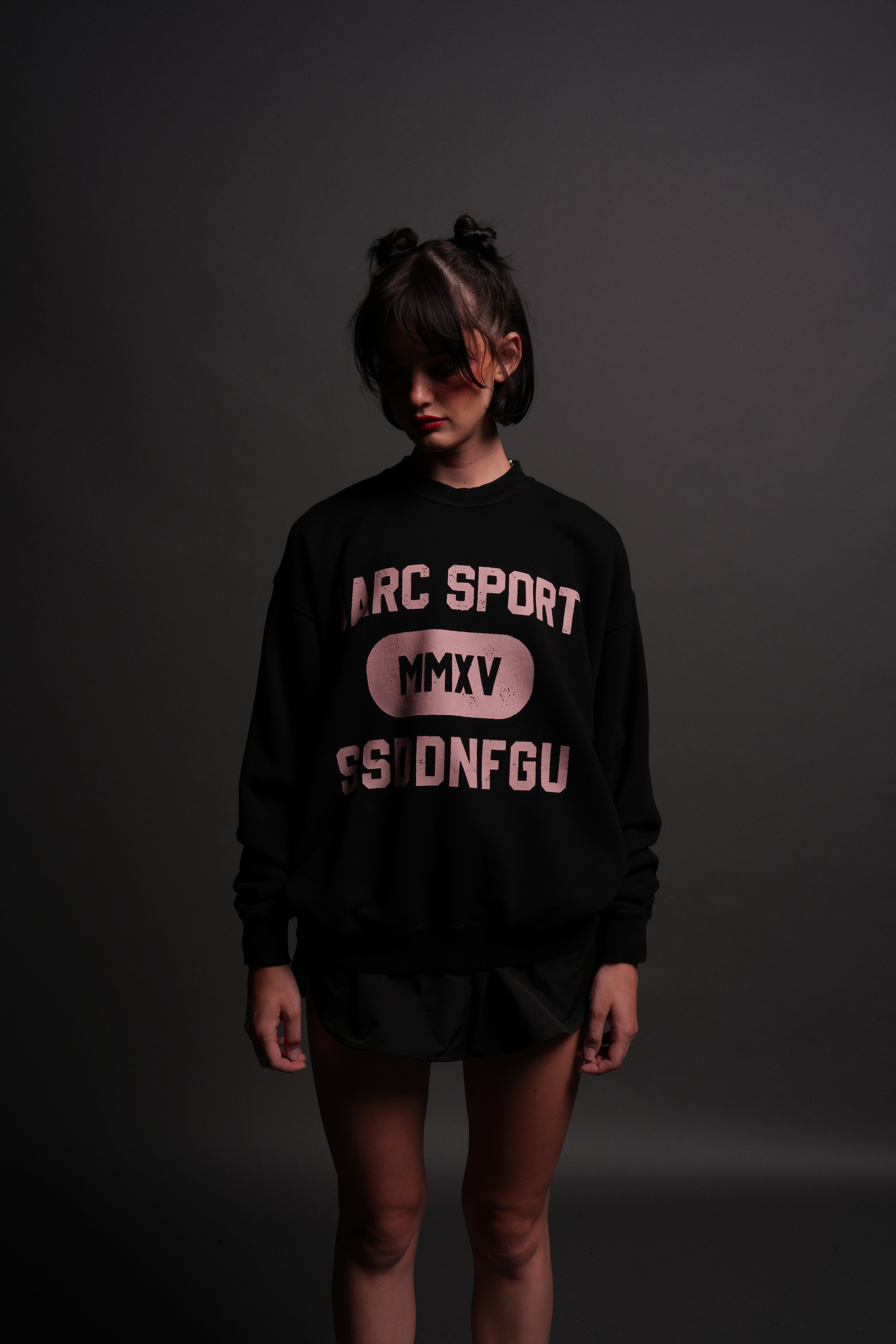 Wolves Forever London Crewneck in Black/Pink