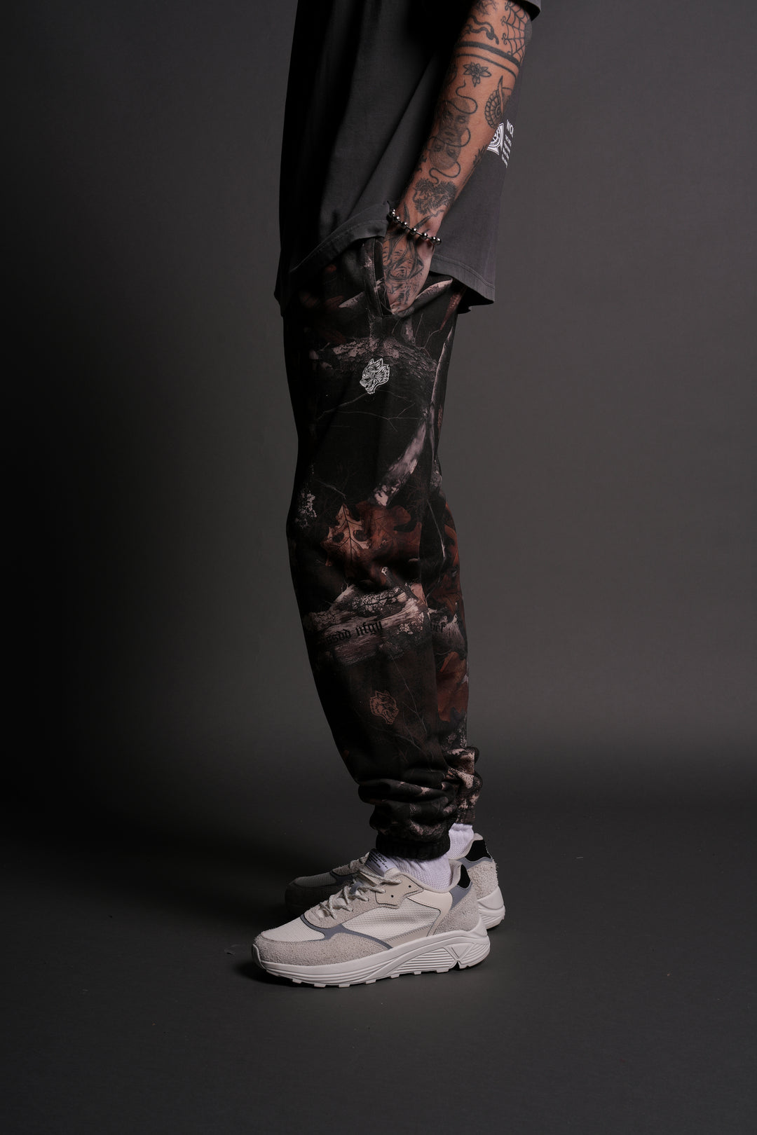 Dual Post Lounge Sweats in Darc Brown Woodland Camo