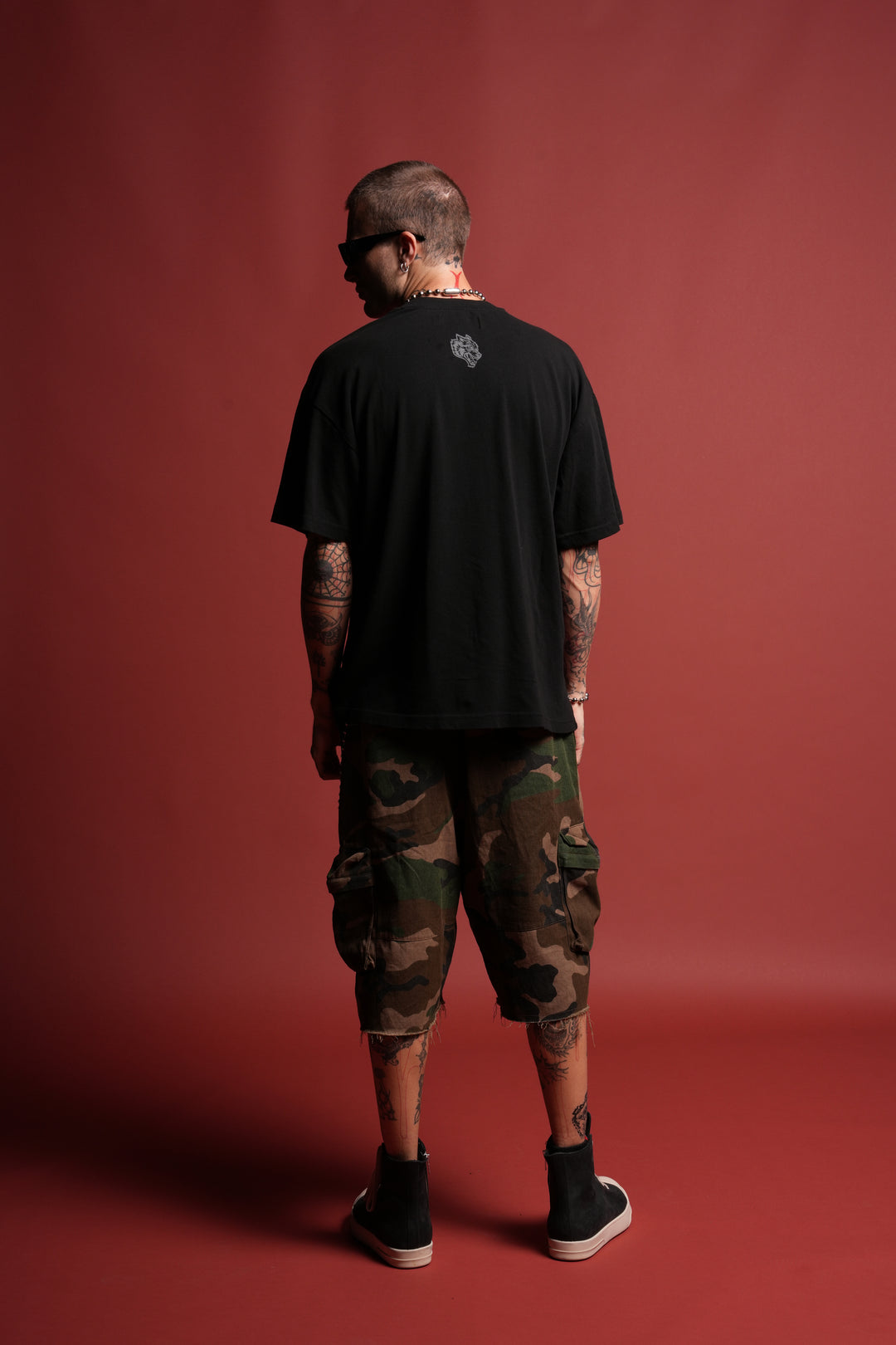 Wolverine Crucifix Premium Oversized Tee in Black