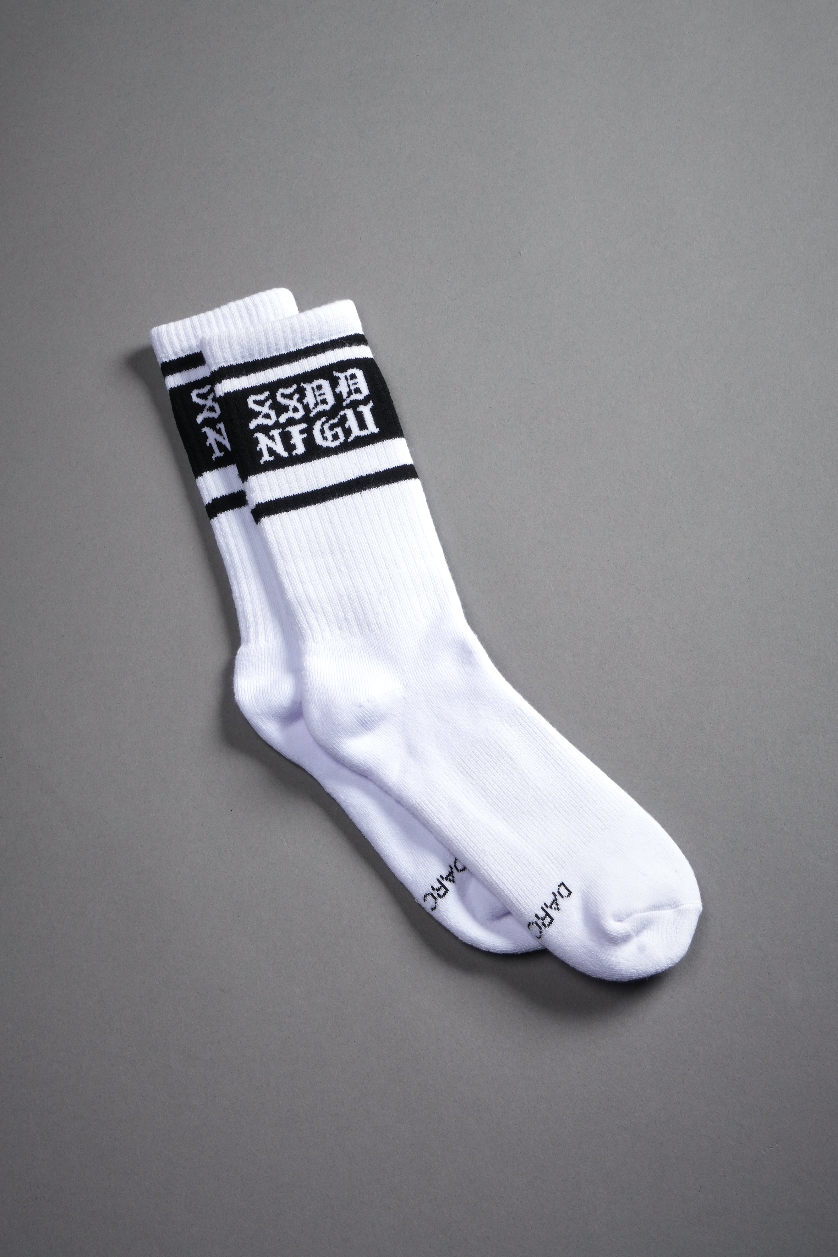 SSDD Classic Socks in White/Black/Black