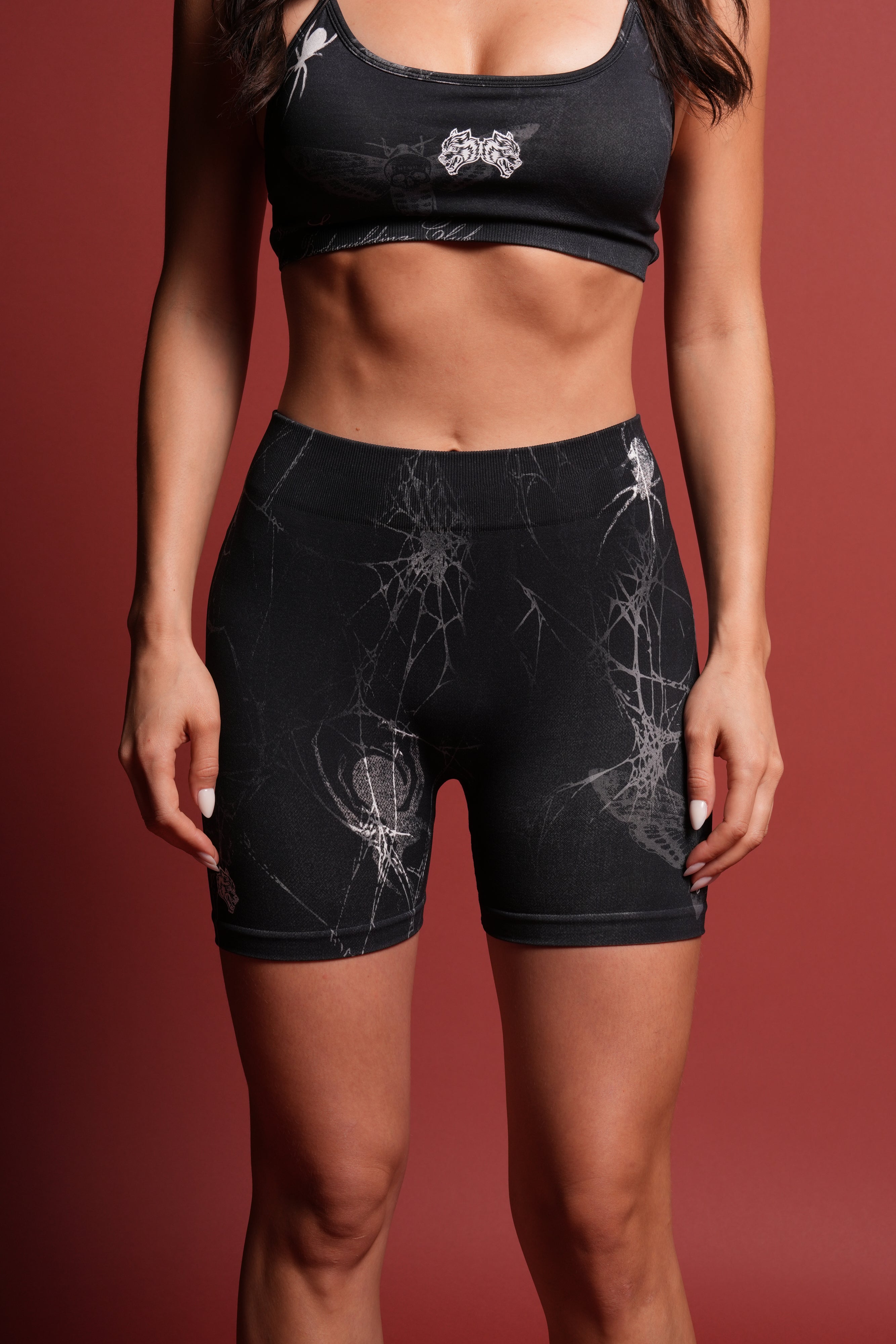 Dual Wolf Harlow Soft Seamless Shorts in She Web Black – DarcSport