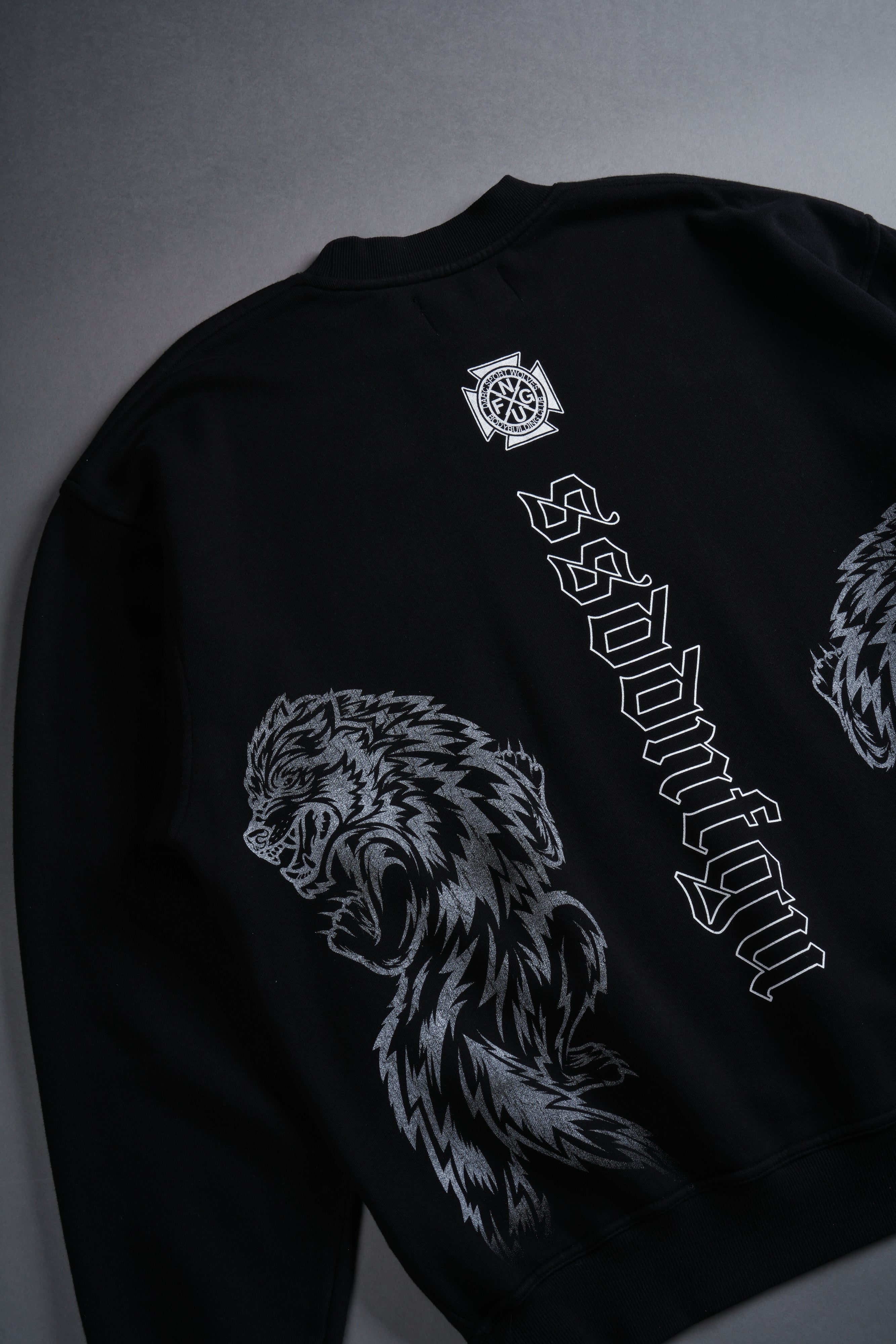 Alpha Wolf London Crewneck in Black