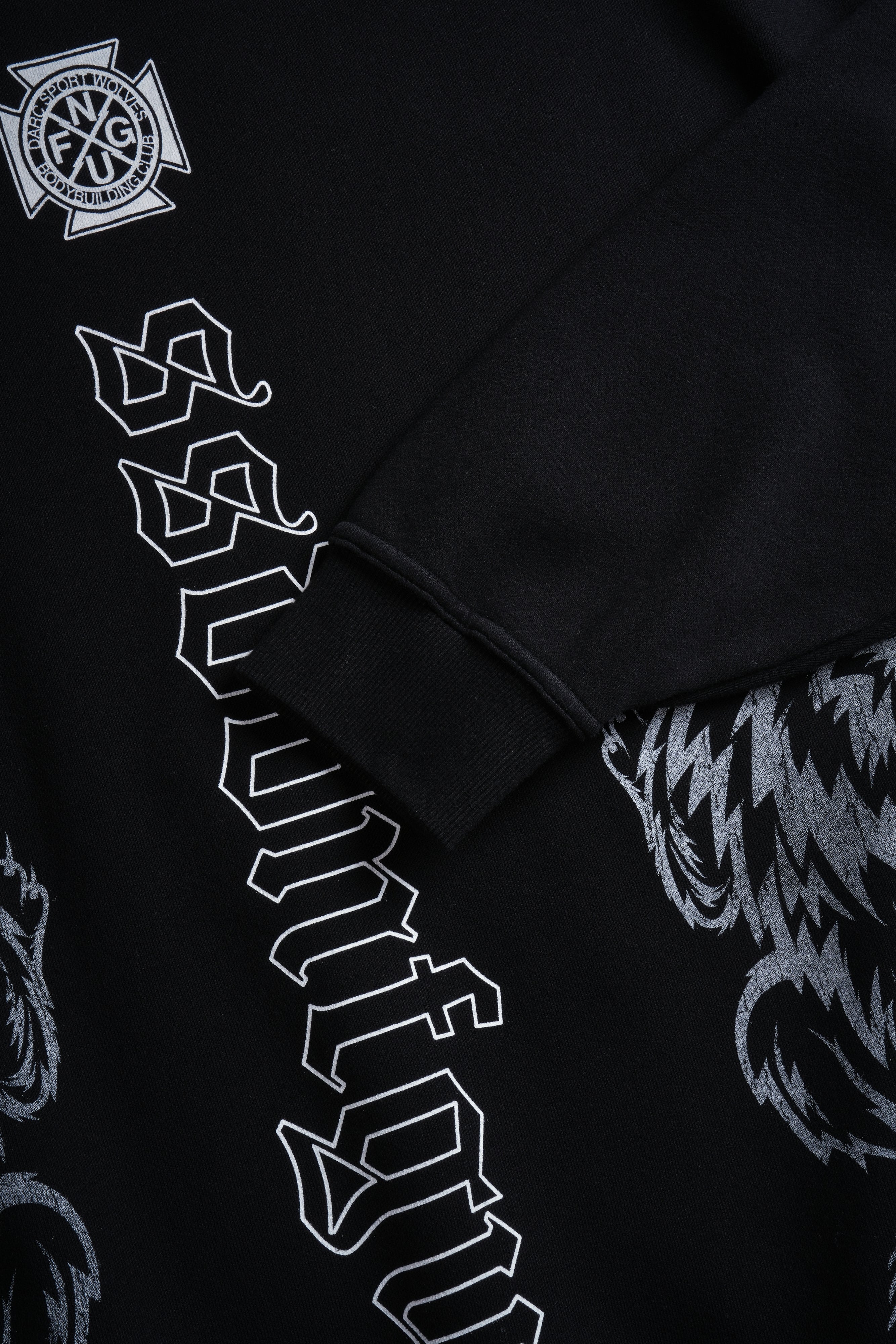 Alpha Wolf London Crewneck in Black