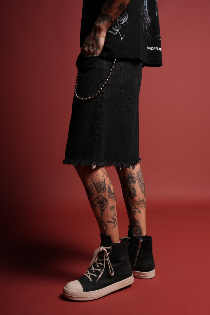 Sashiko Webs Ash Denim Jean Short in Black