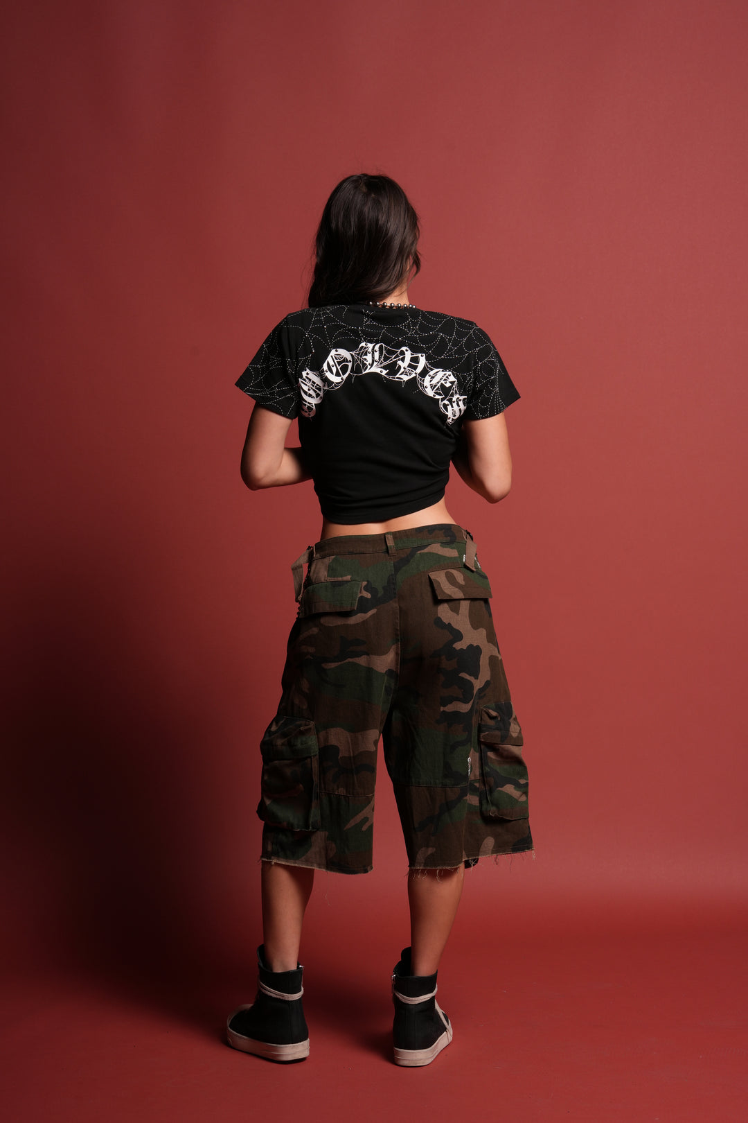 Sheshiko Web Timeless Tee in Black