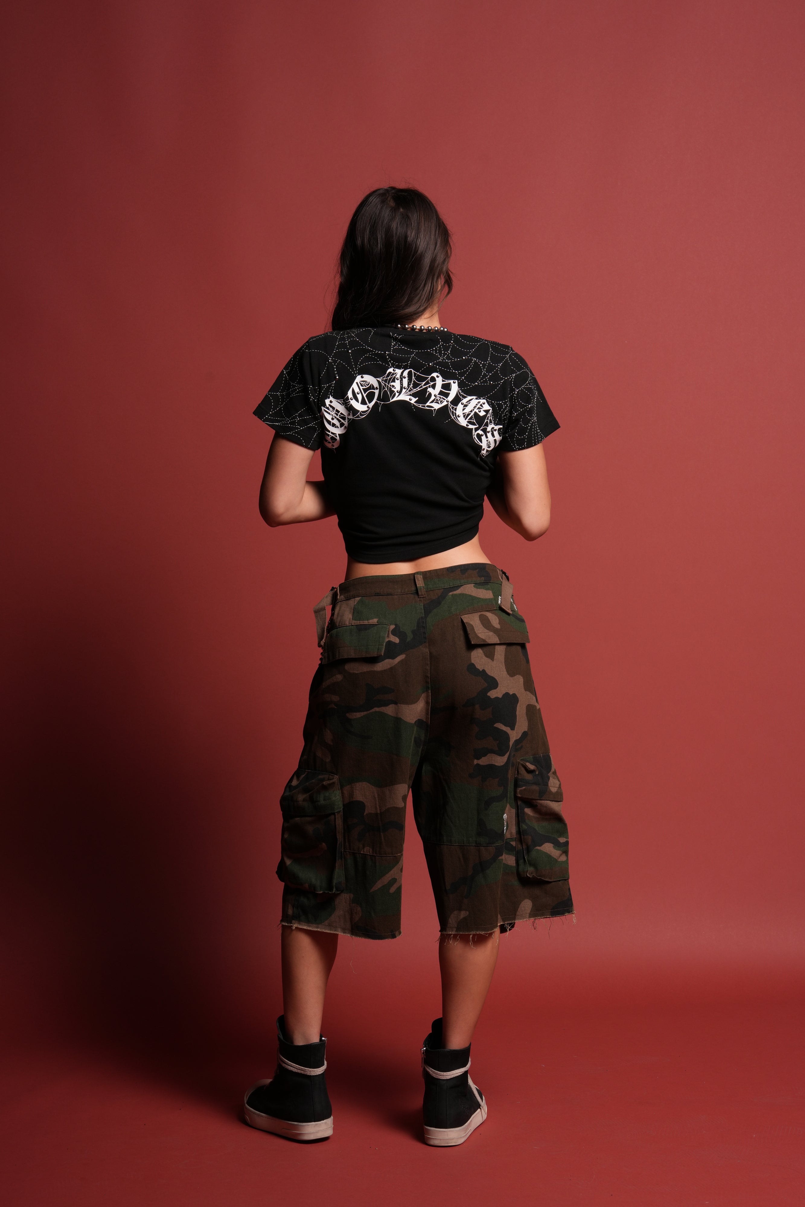 Sheshiko Web Timeless Tee in Black