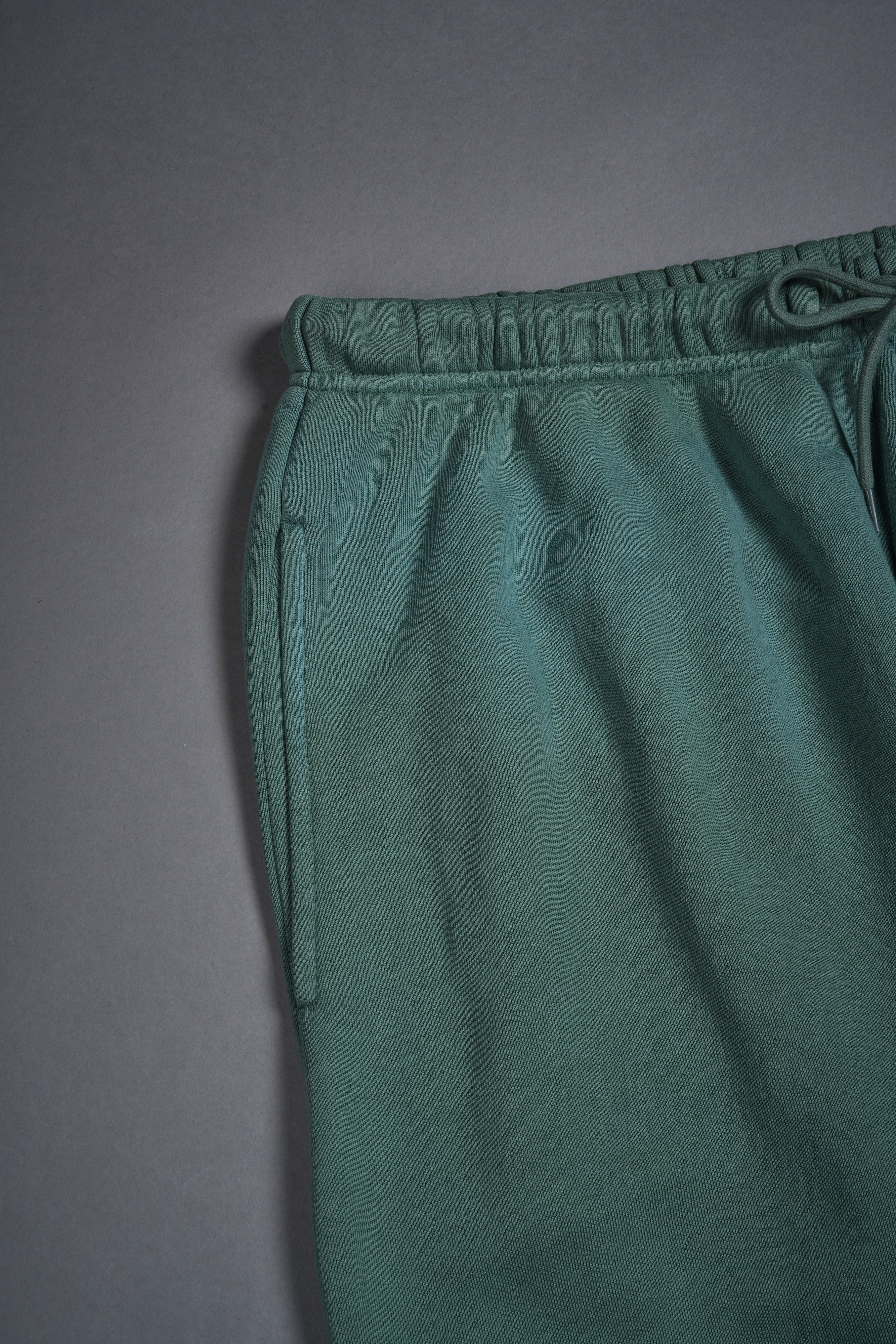 Wolves Forever Lightweight Lounger Sweat Pants in Hunter Green Driftwash