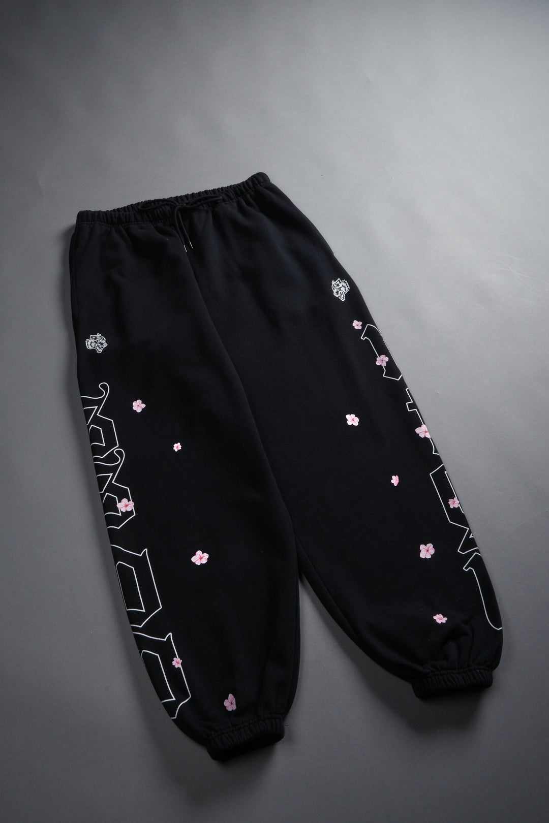 Blossom Mantra Unisex Lounger Sweat Pants in Black