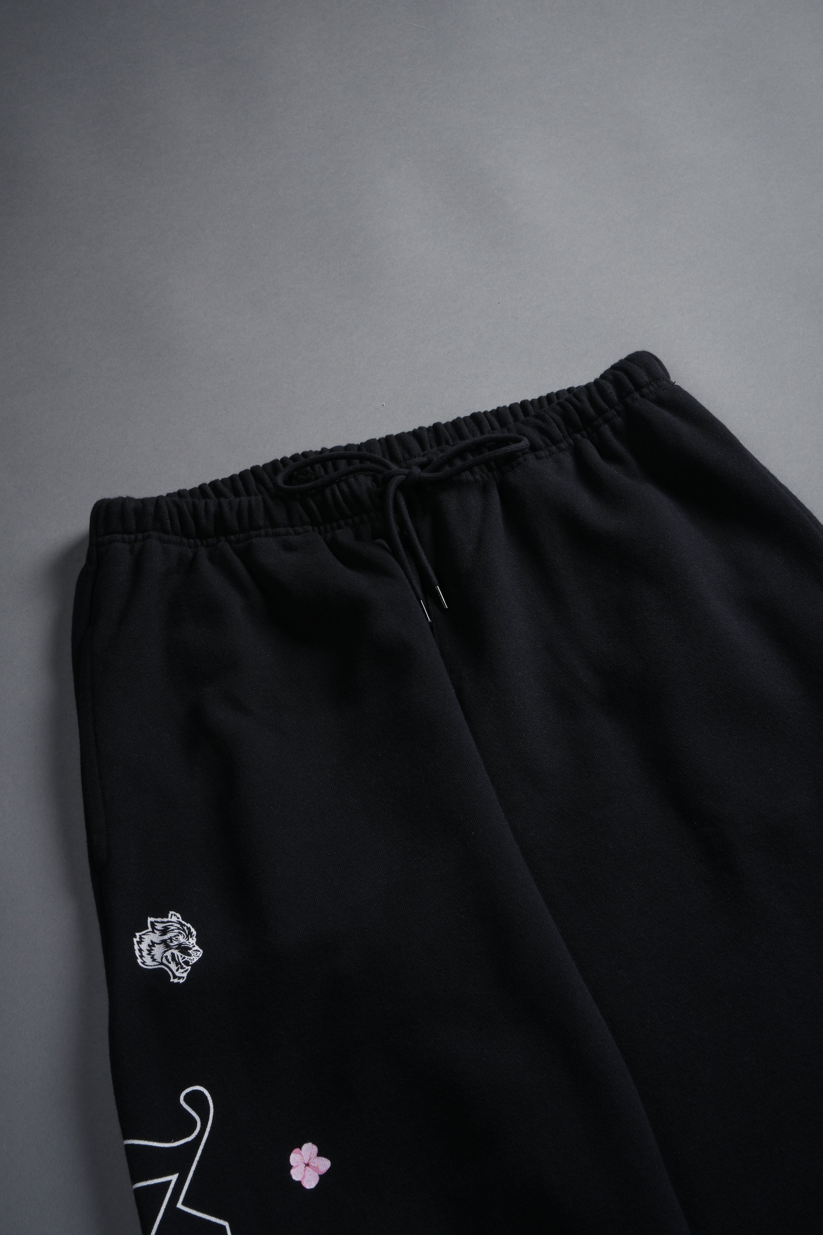 Blossom Mantra Unisex Lounger Sweat Pants in Black