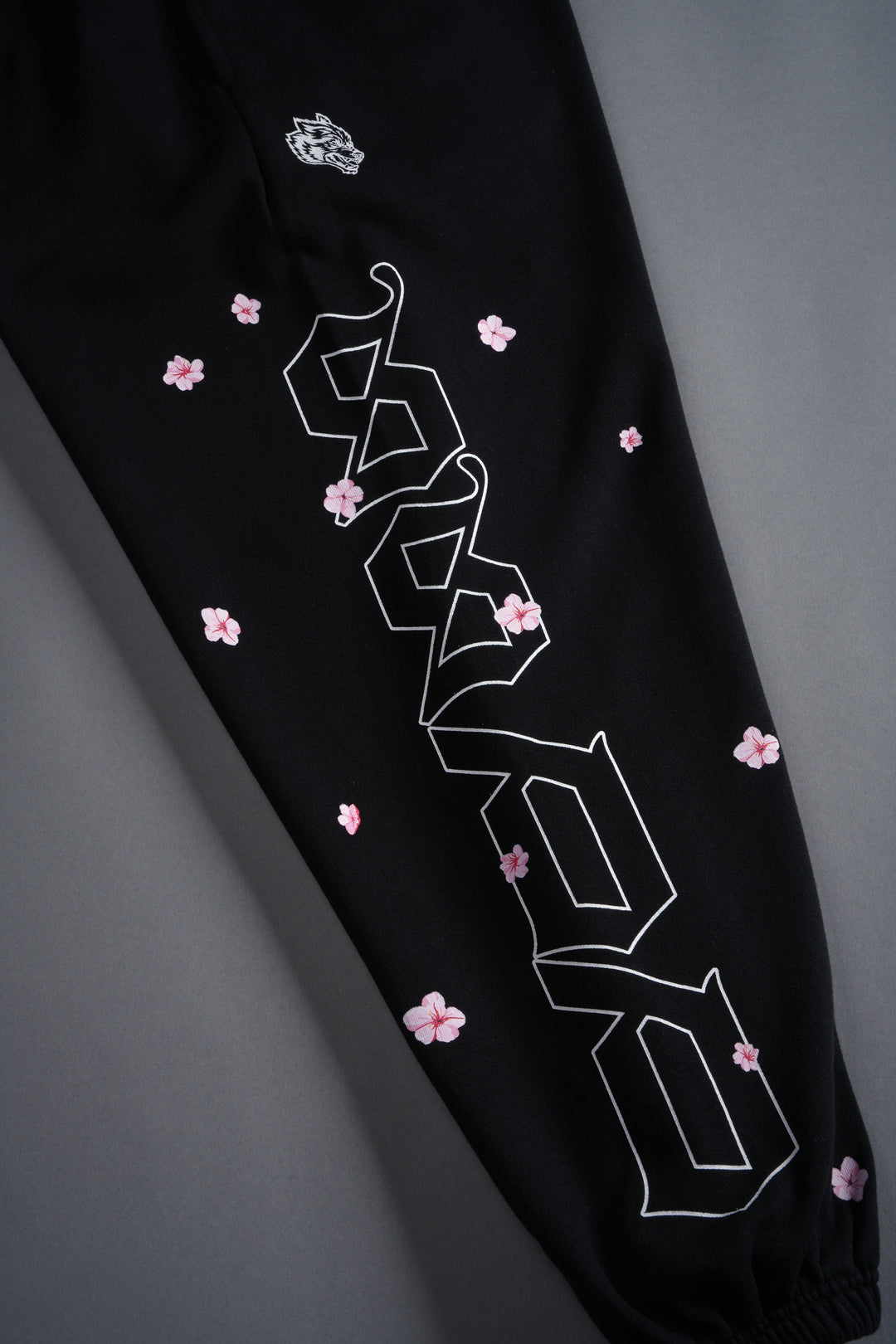 Blossom Mantra Unisex Lounger Sweat Pants in Black