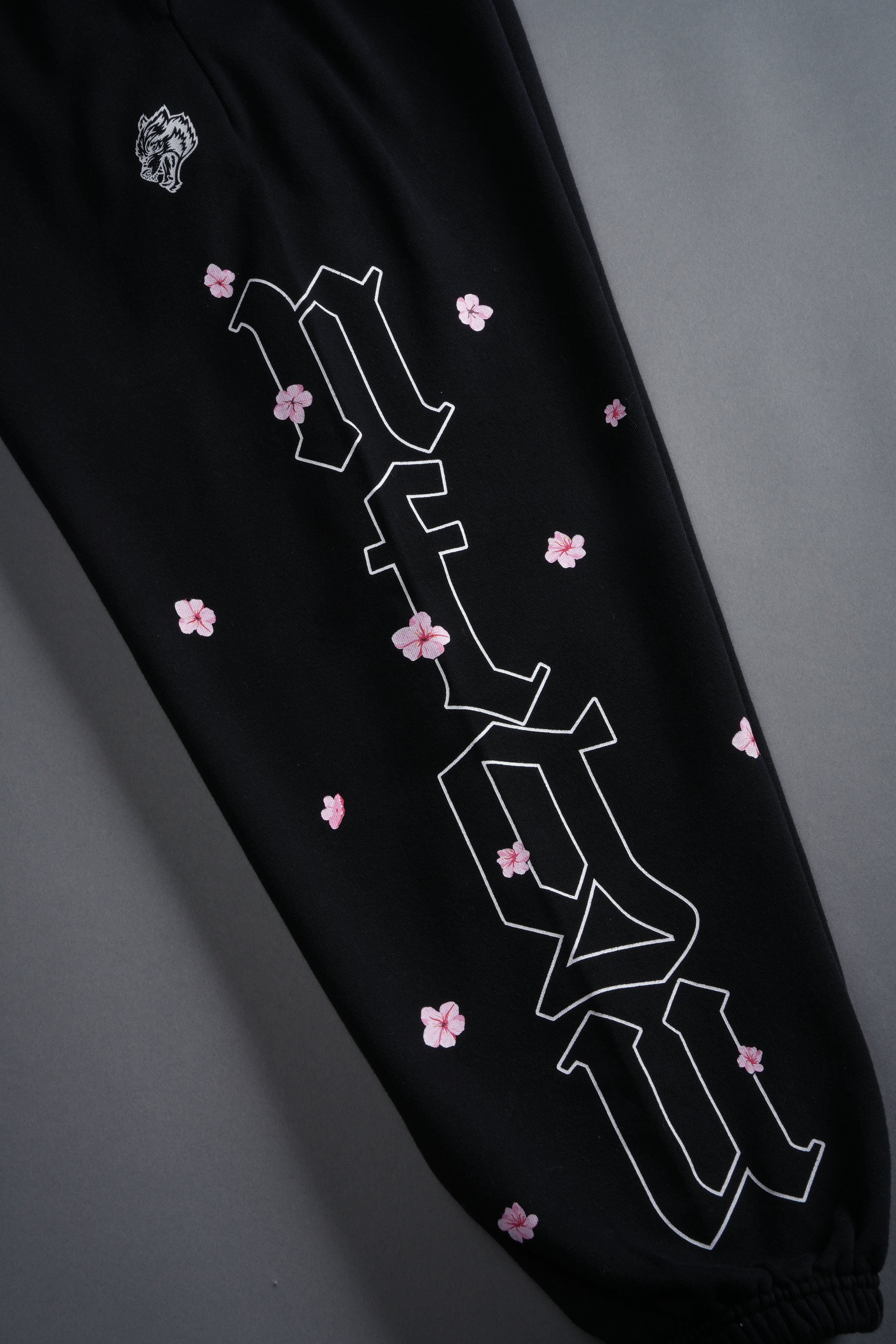 Blossom Mantra Unisex Lounger Sweat Pants in Black