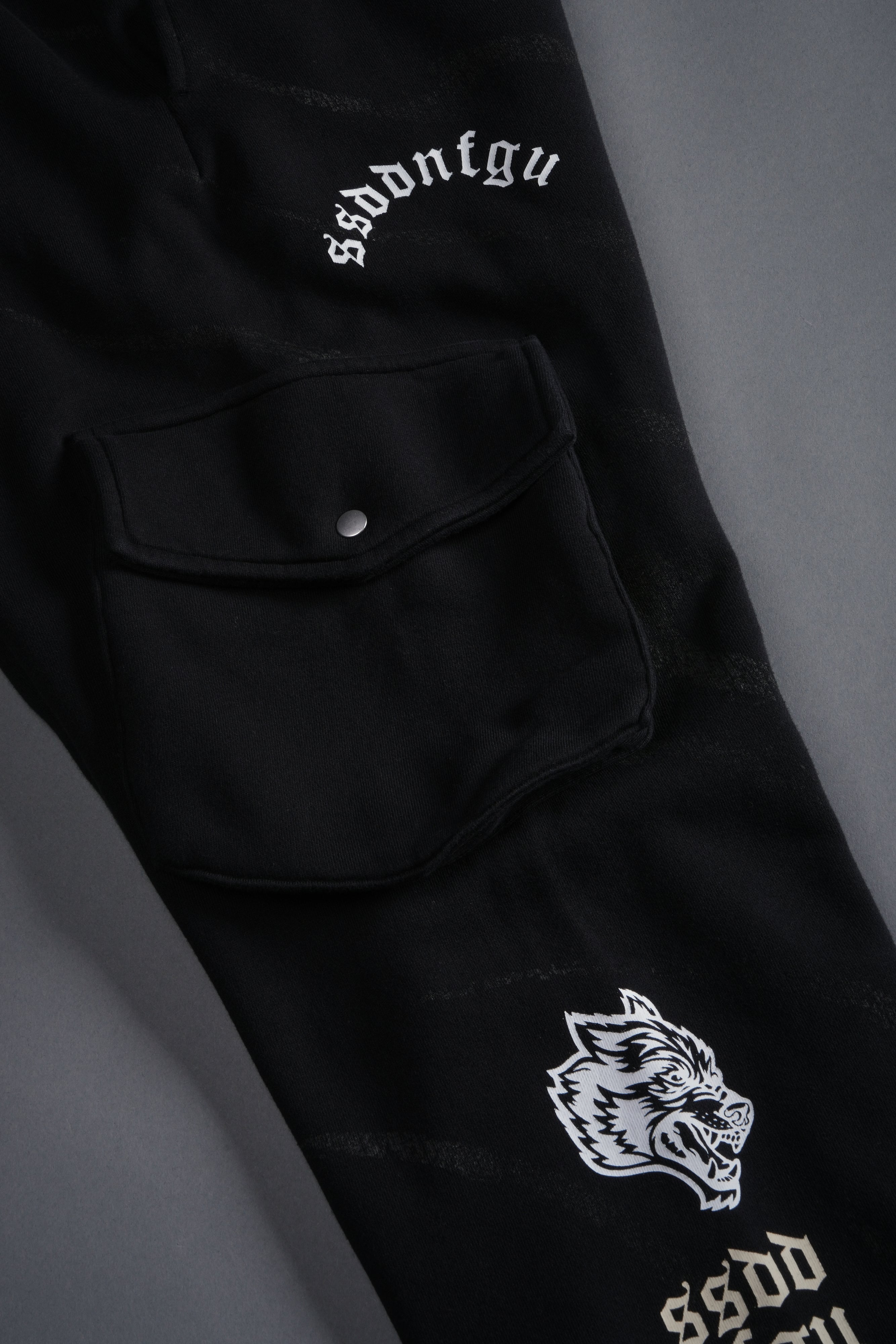 Darc Inferno Bigelow Cargo Sweat Pants in Black