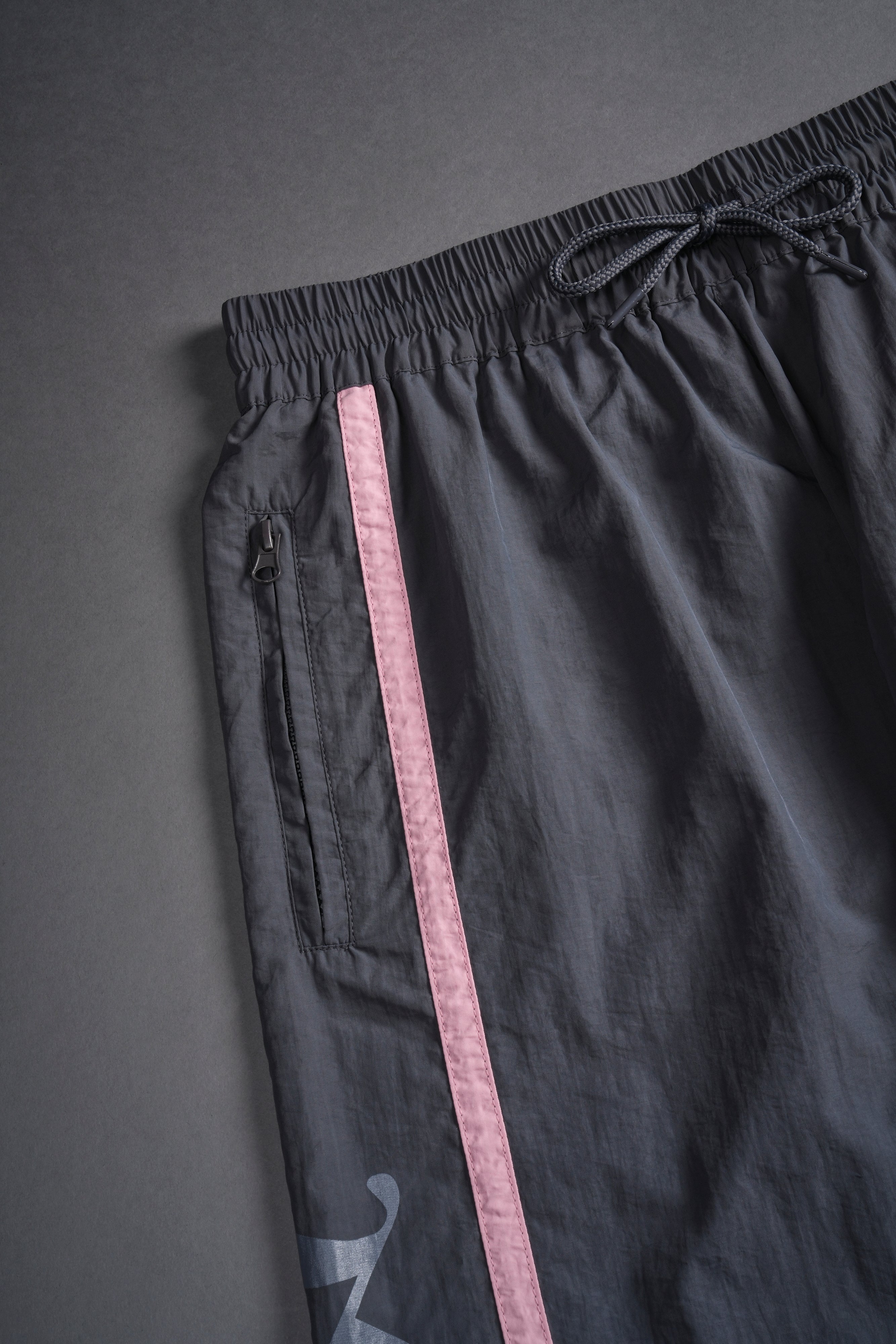 SSDDNFGU Remind Track Pants in Wolf Gray/Cherry Blossom