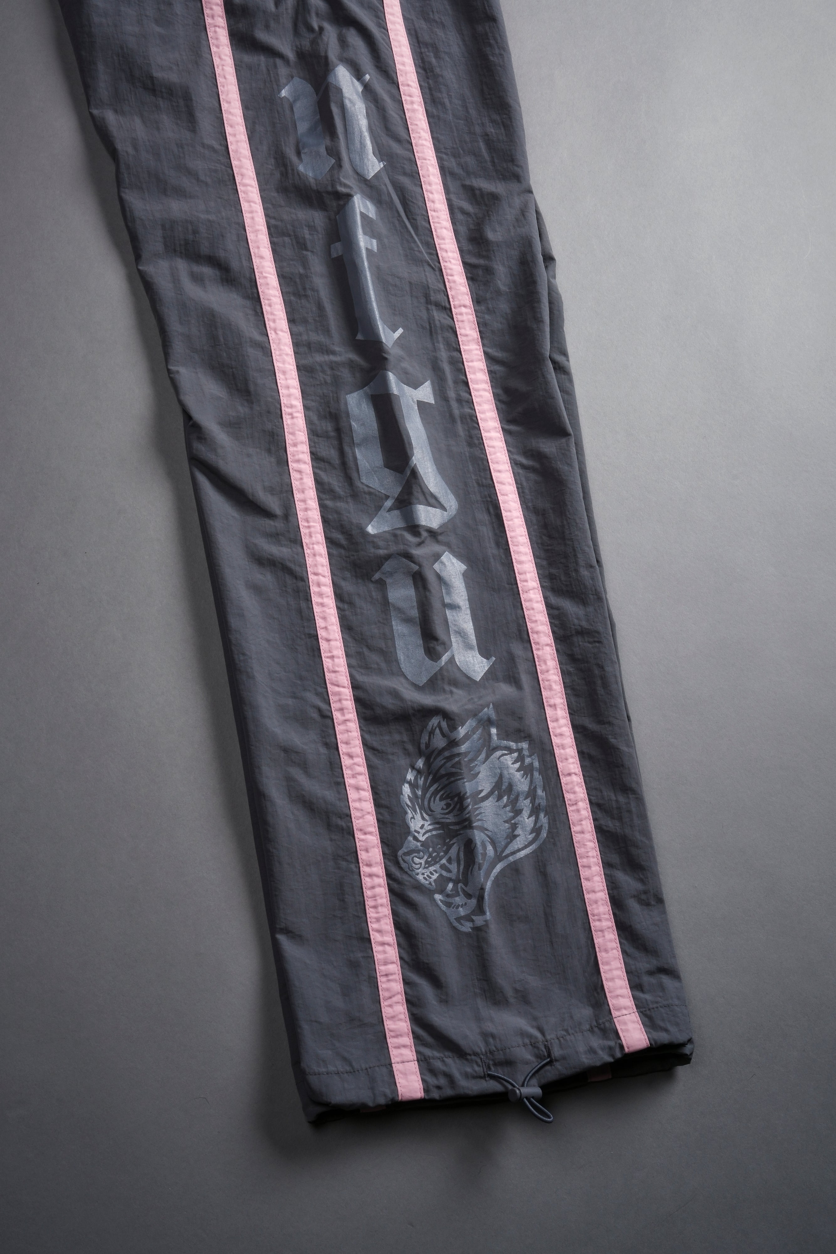SSDDNFGU Remind Track Pants in Wolf Gray/Cherry Blossom