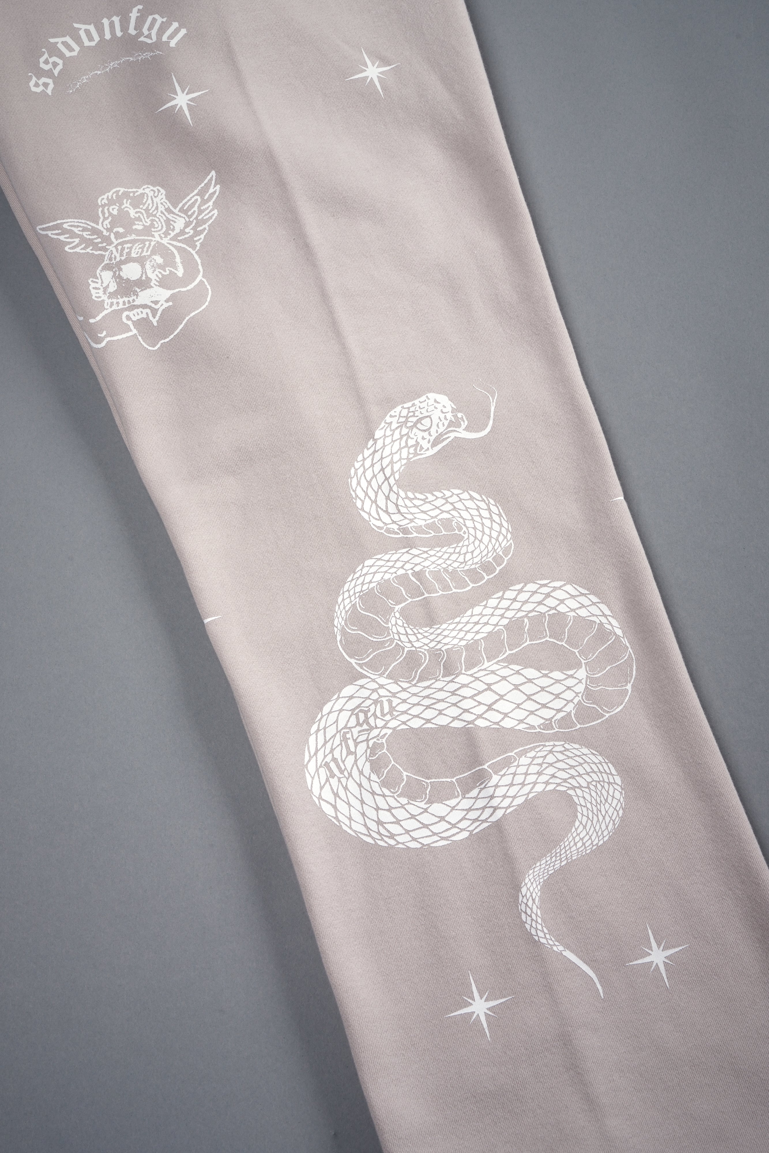 Oni Wolves Bigelow Cargo Sweat Pants in Clay