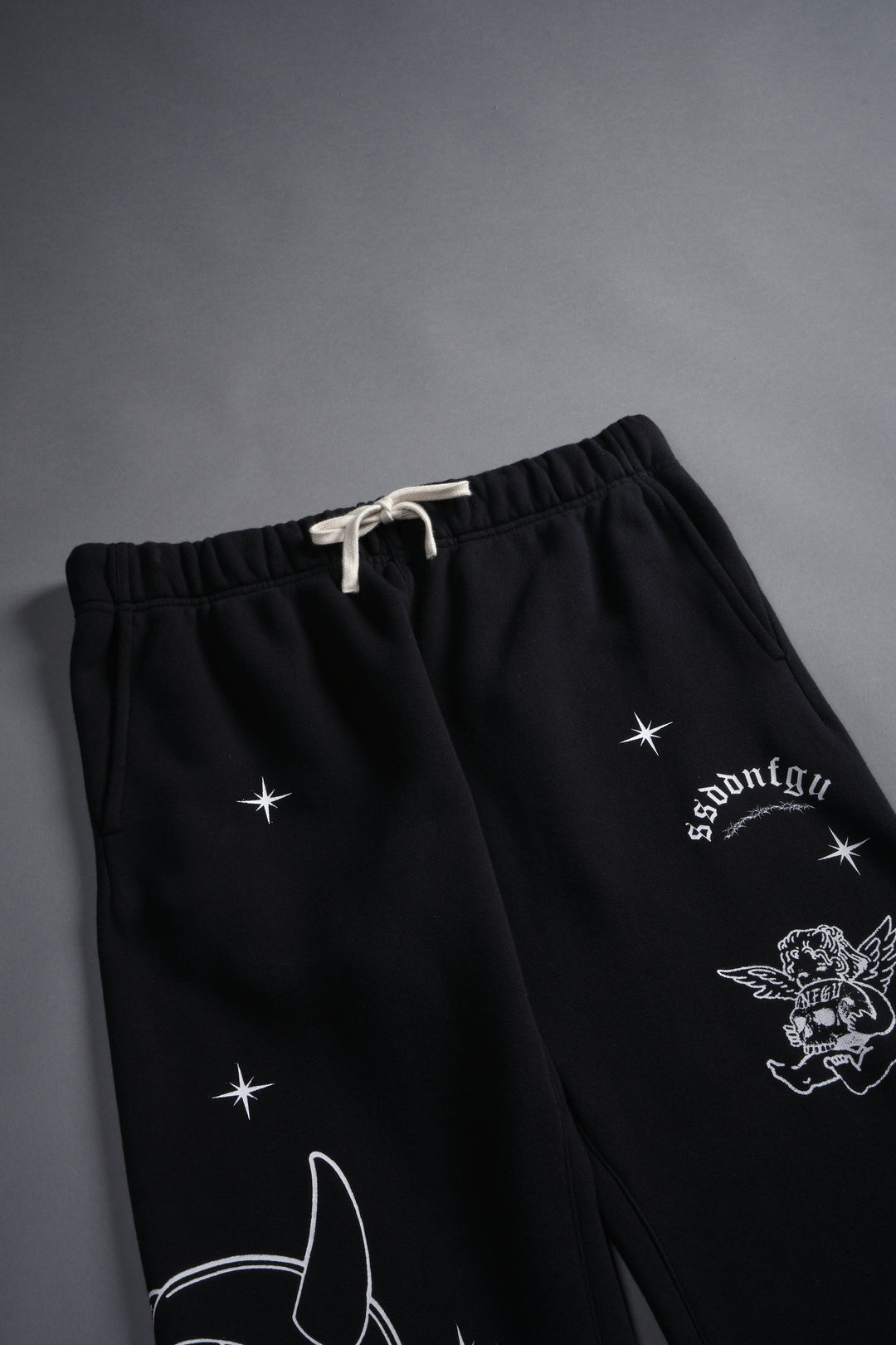 Oni Wolves Bigelow Cargo Sweat Pants in Black