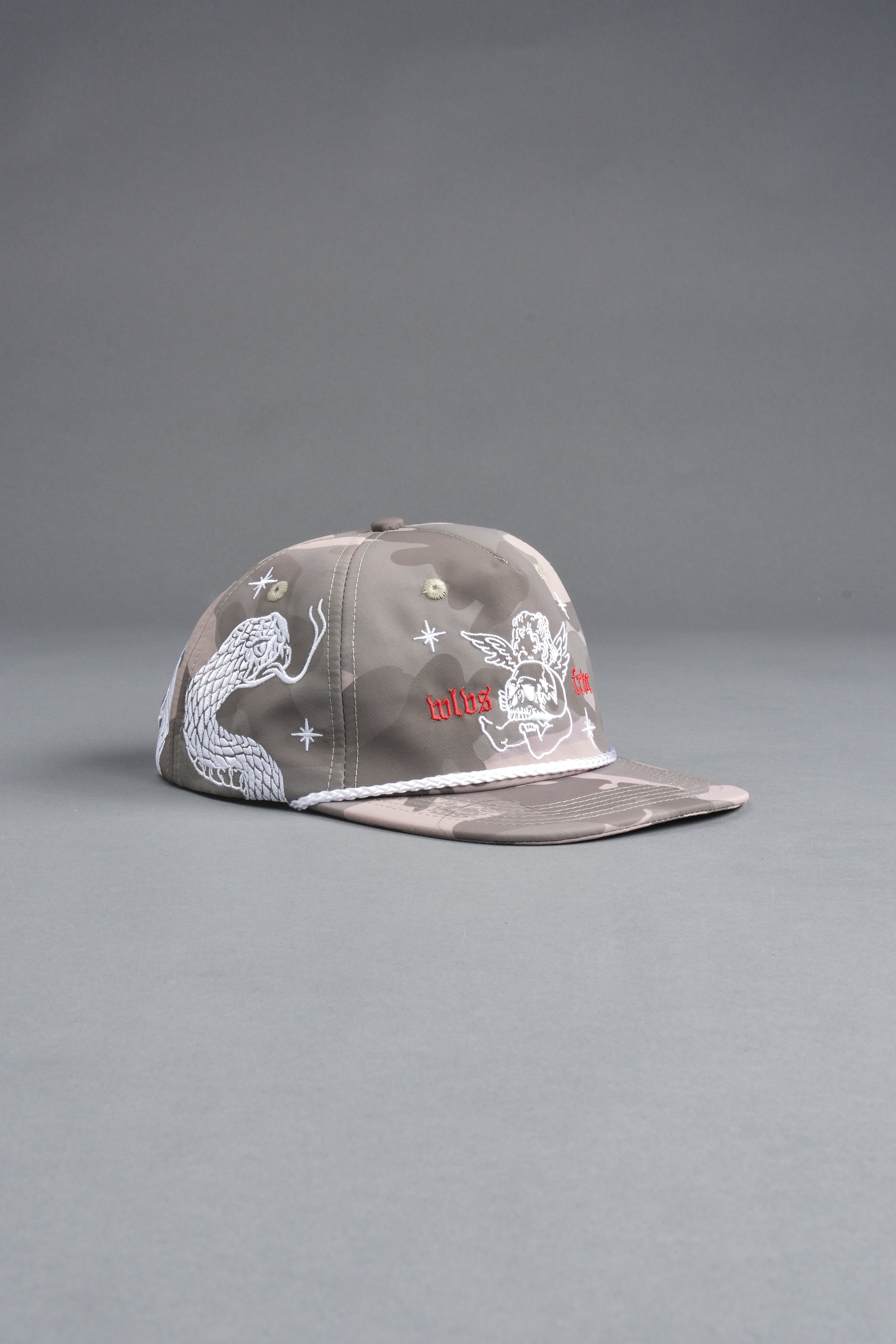 Oni Wolves Paradise Hat in Lush Vintage Woodland Camo