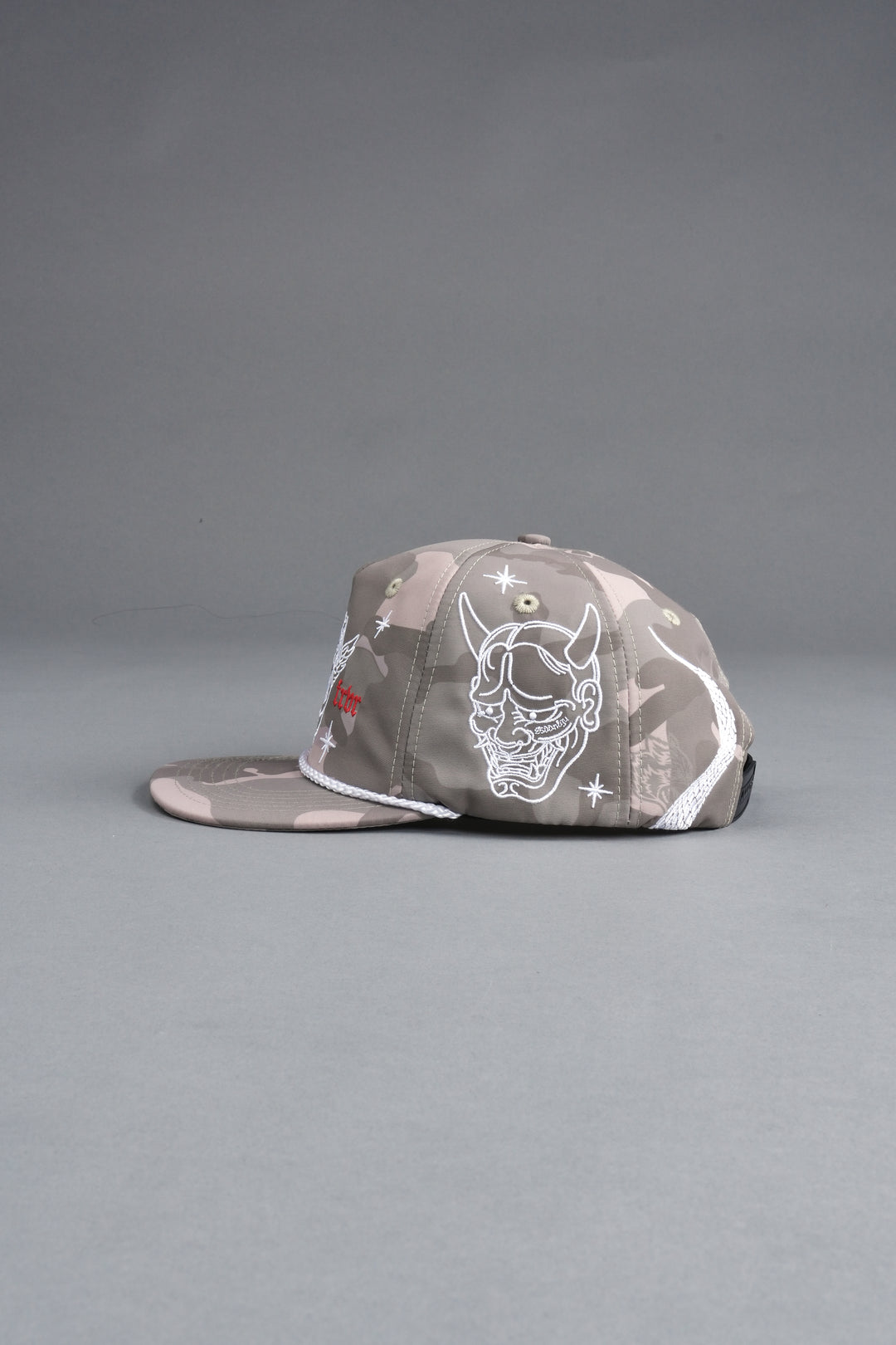 Oni Wolves Paradise Hat in Lush Vintage Woodland Camo