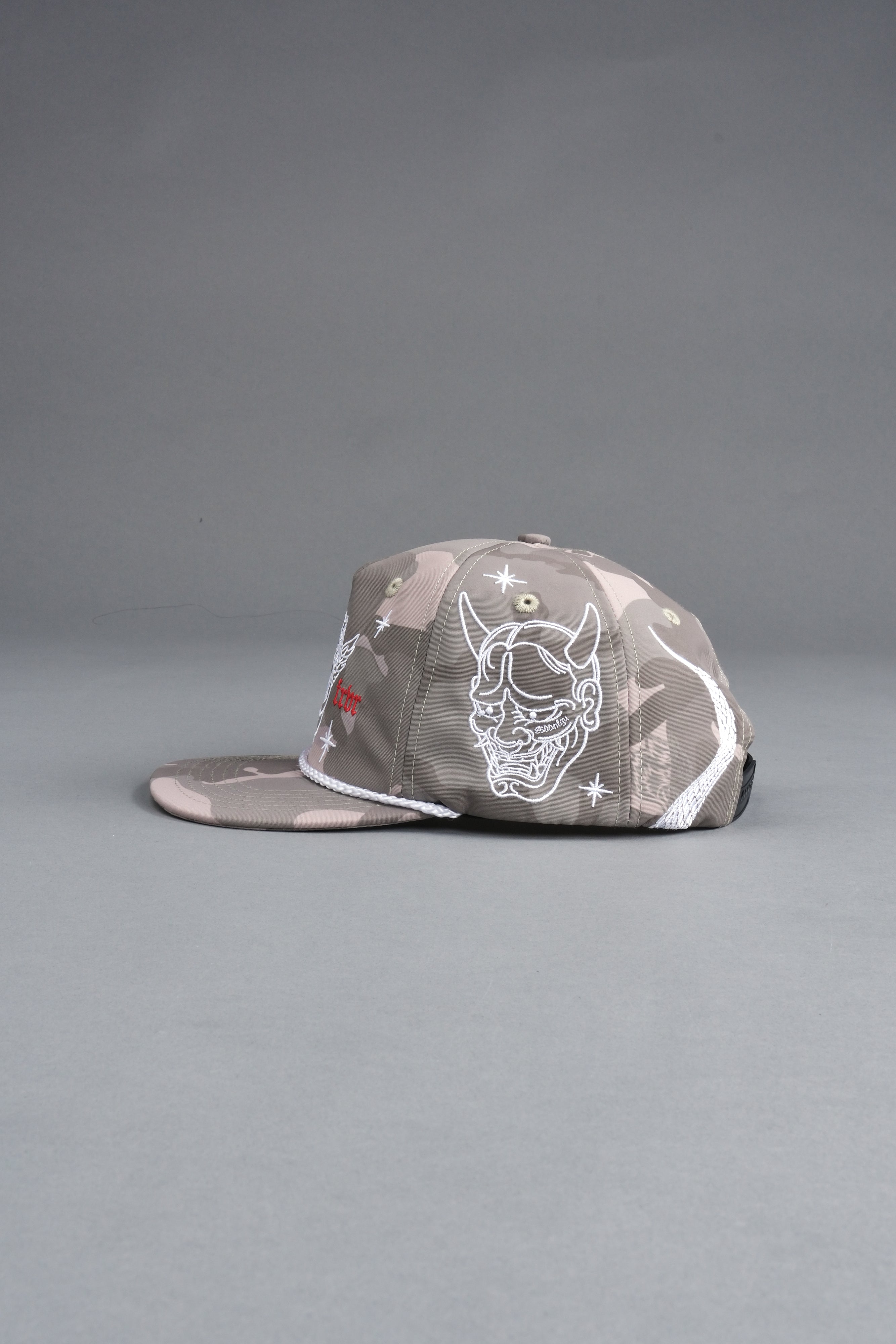 Oni Wolves Paradise Hat in Lush Vintage Woodland Camo