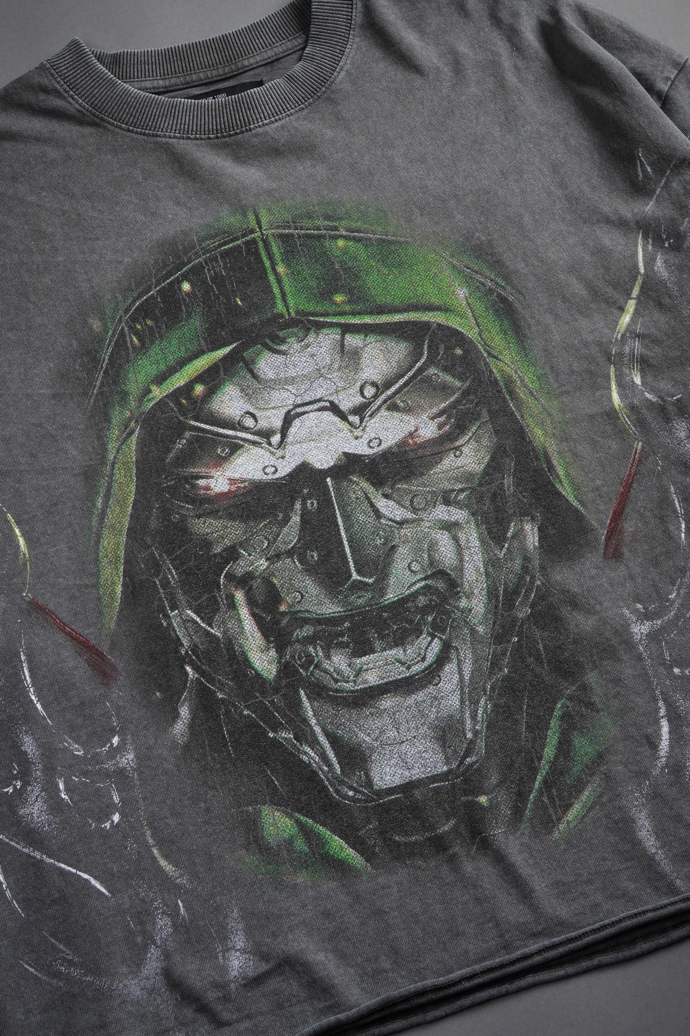 Doom Defiant Grunge Raw Hem Box Cut Tee in Wolf Gray