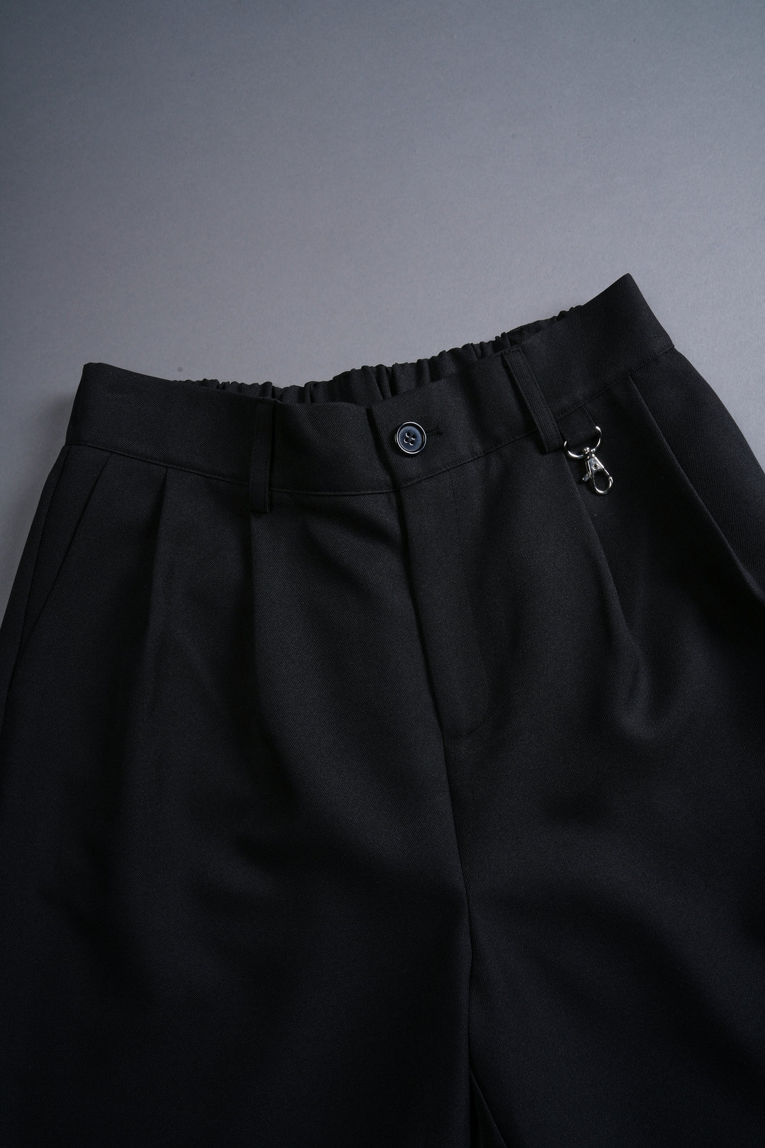 Wolf Chopper Armando Shorts in Black