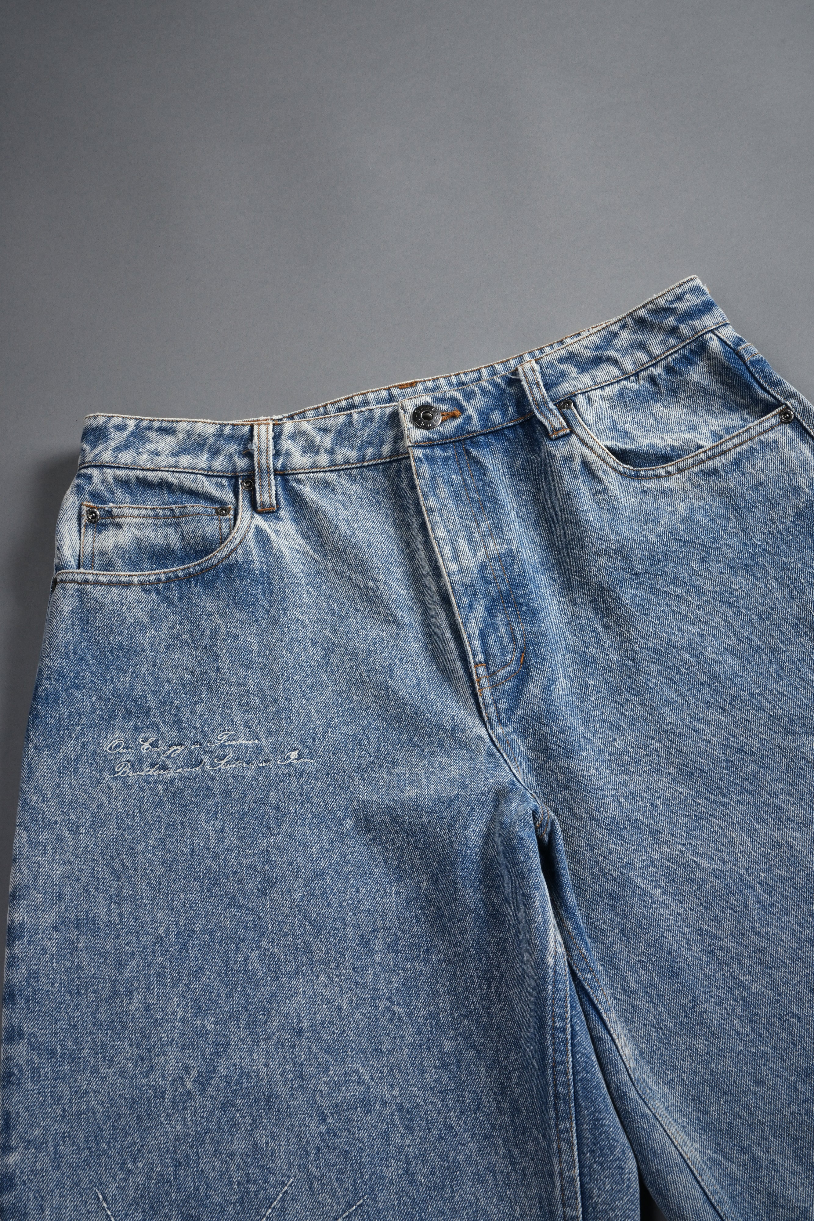 Sashiko Webs Ash Denim Jean Short in Light Wash