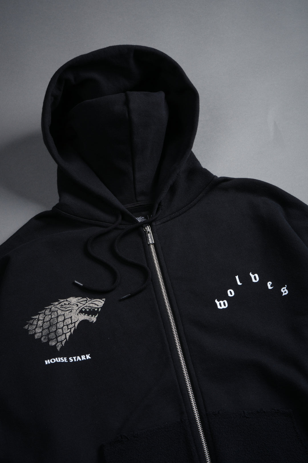 King Of The North Grunge Moatis Zip Hoodie in Black