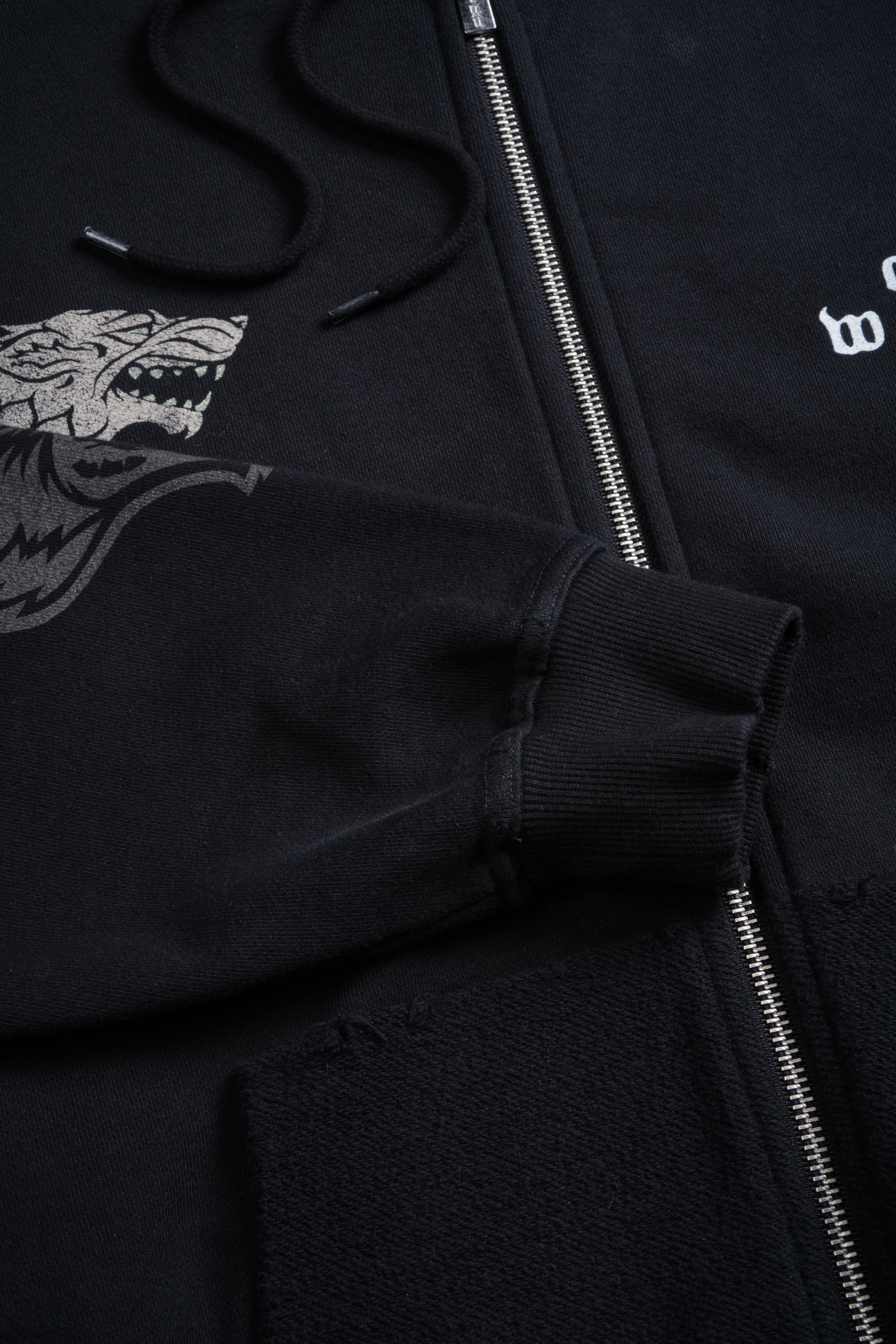King Of The North Grunge Moatis Zip Hoodie in Black