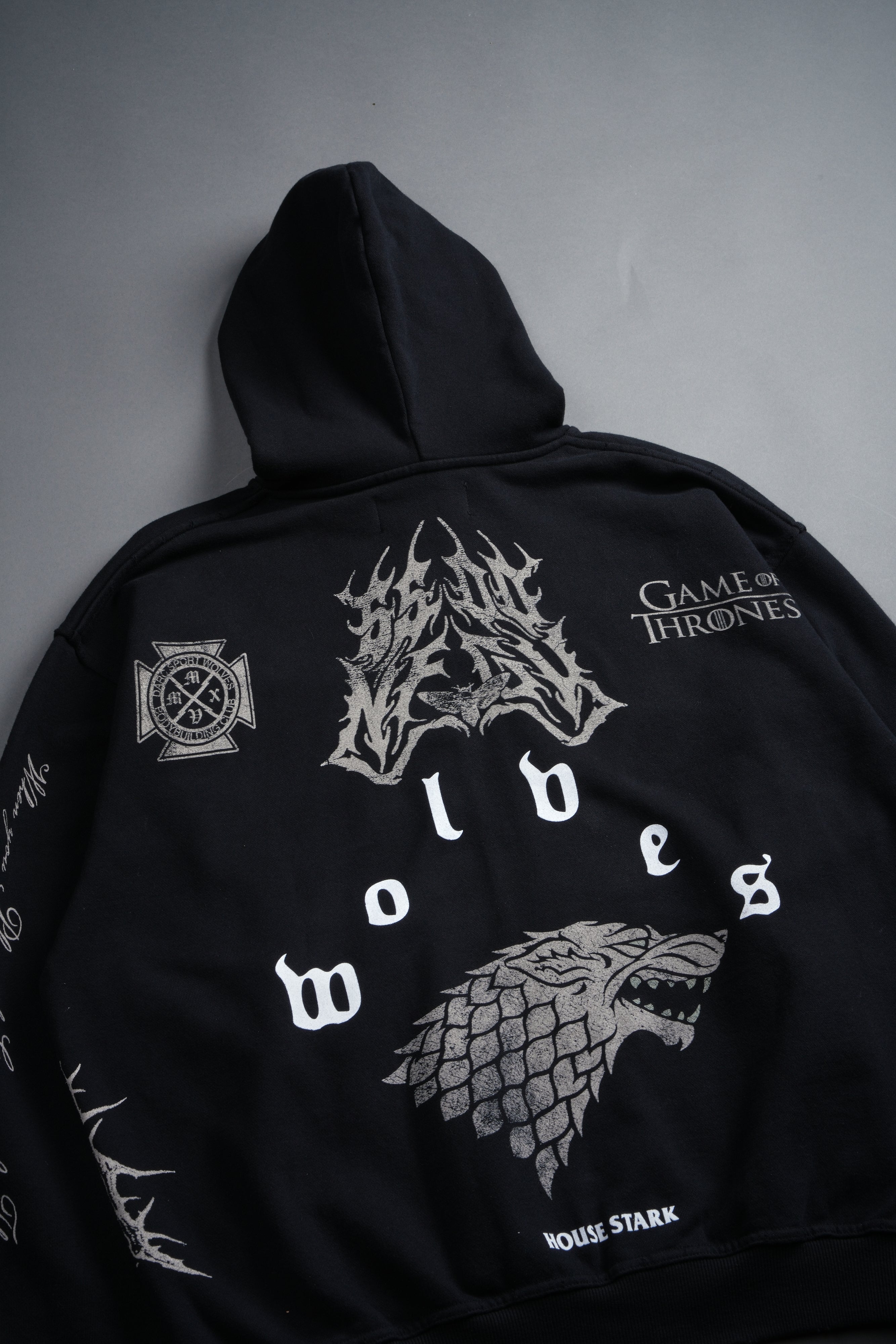 King Of The North Grunge Moatis Zip Hoodie in Black