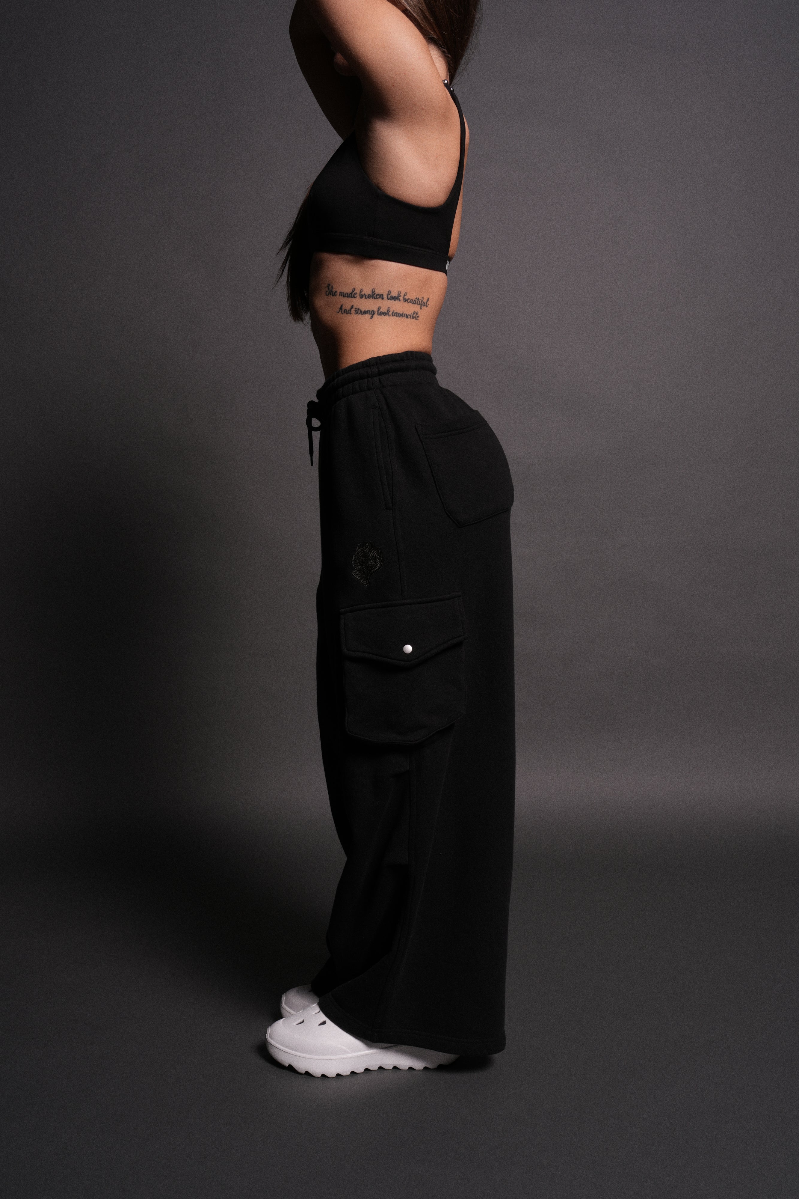 Dual Mia Cargo Sweat Pants in Black