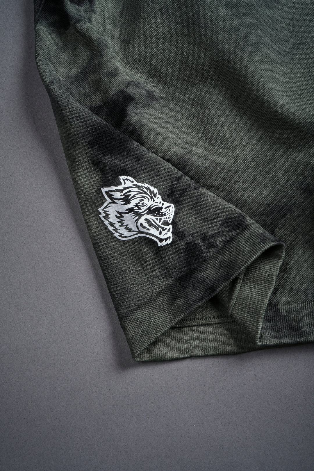 Dual Wolf Everson Seamless "Huxley" Shorts in Hunter Green Ghost Clouds