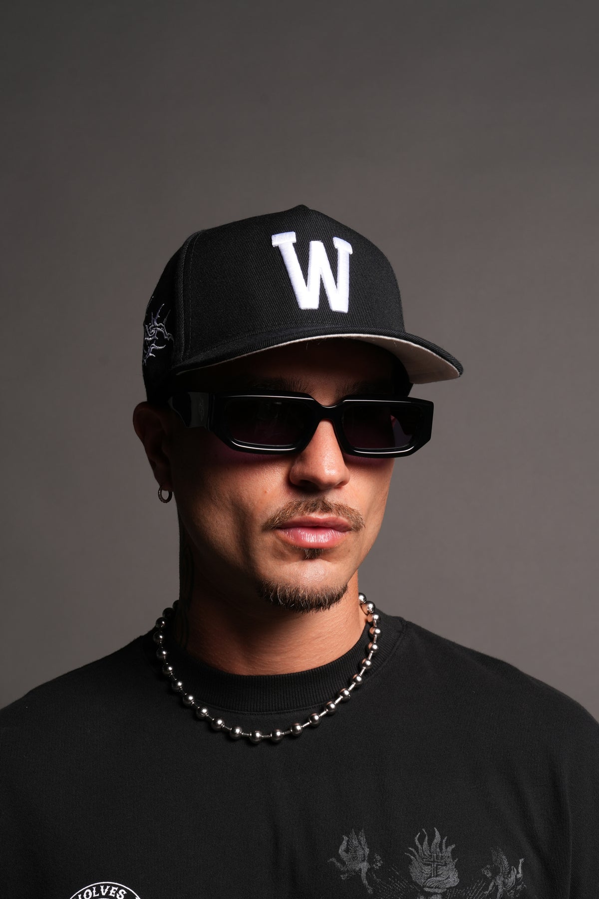 Thorns Fitted 5 Panel Cap In Black