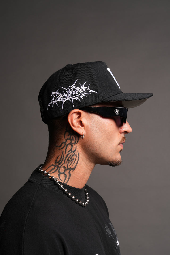 Thorns Fitted 5 Panel Cap In Black