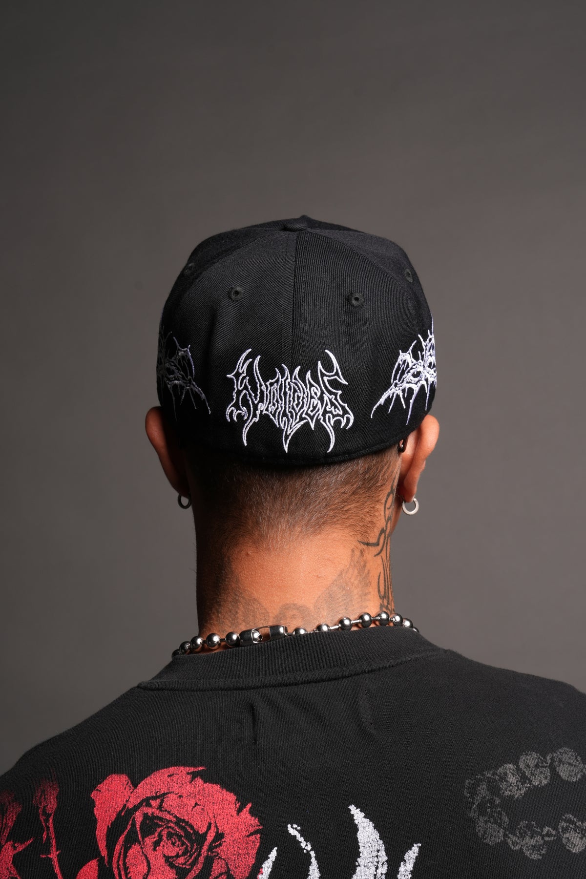 Thorns Fitted 5 Panel Cap In Black