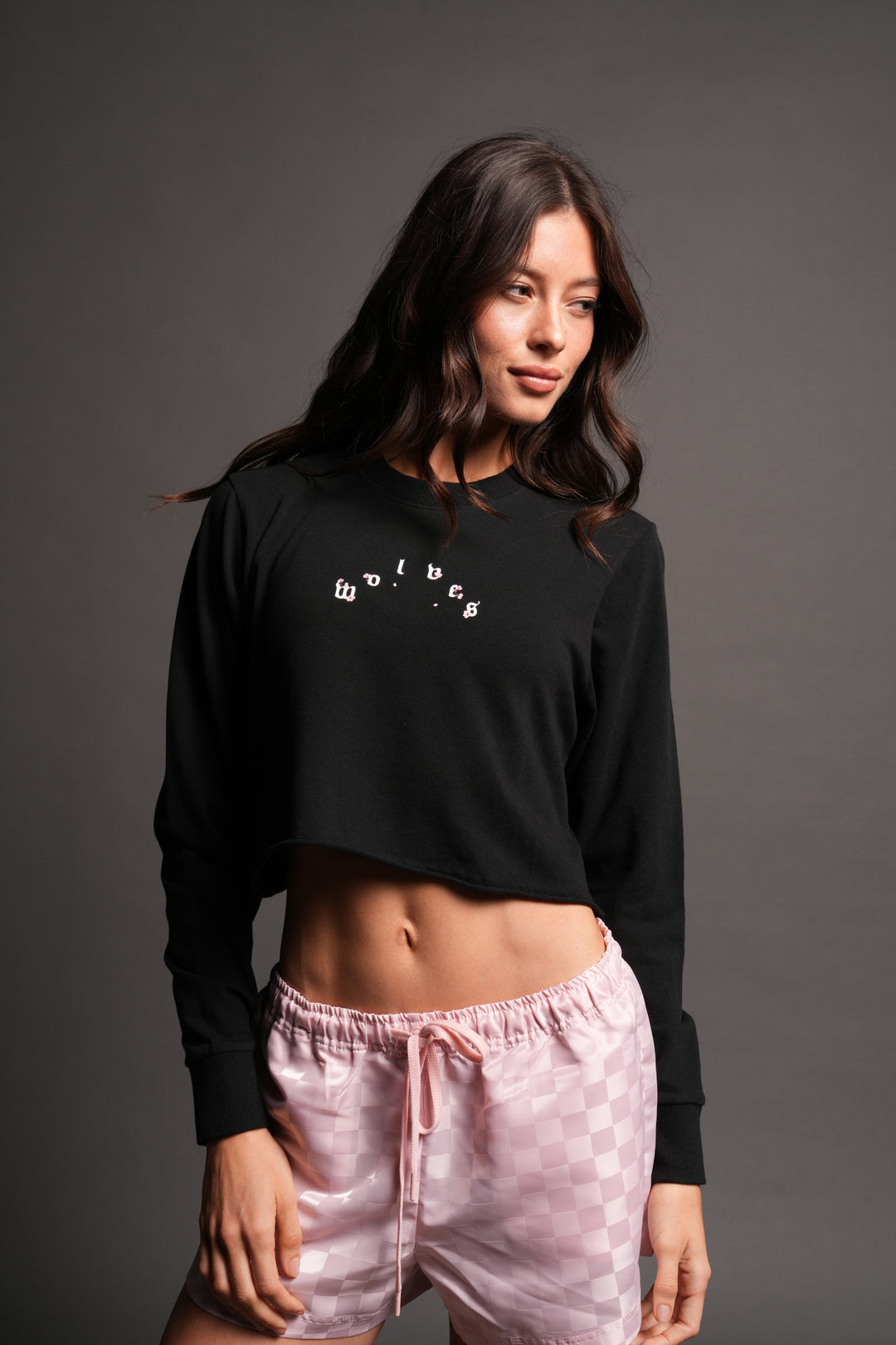 Sakura Pyramid Premium Cropped Ls Tee In Black